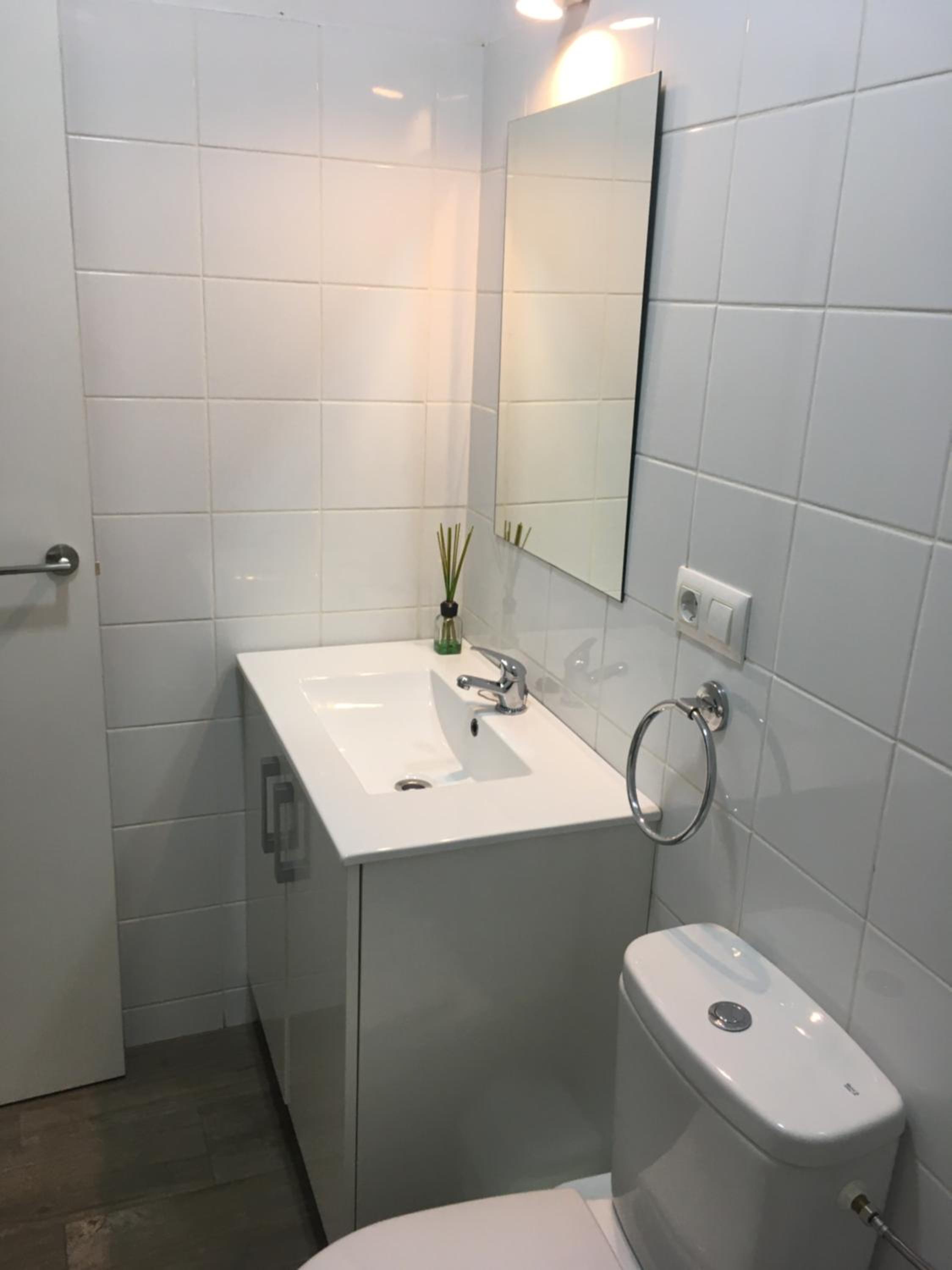 One-Bedroom Apartment - Photo 13