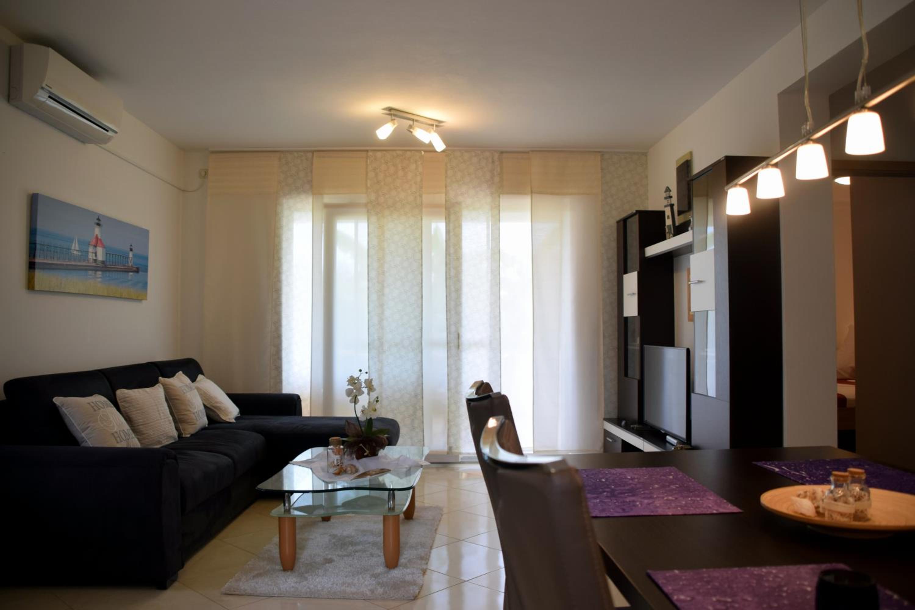 Villa photo 1