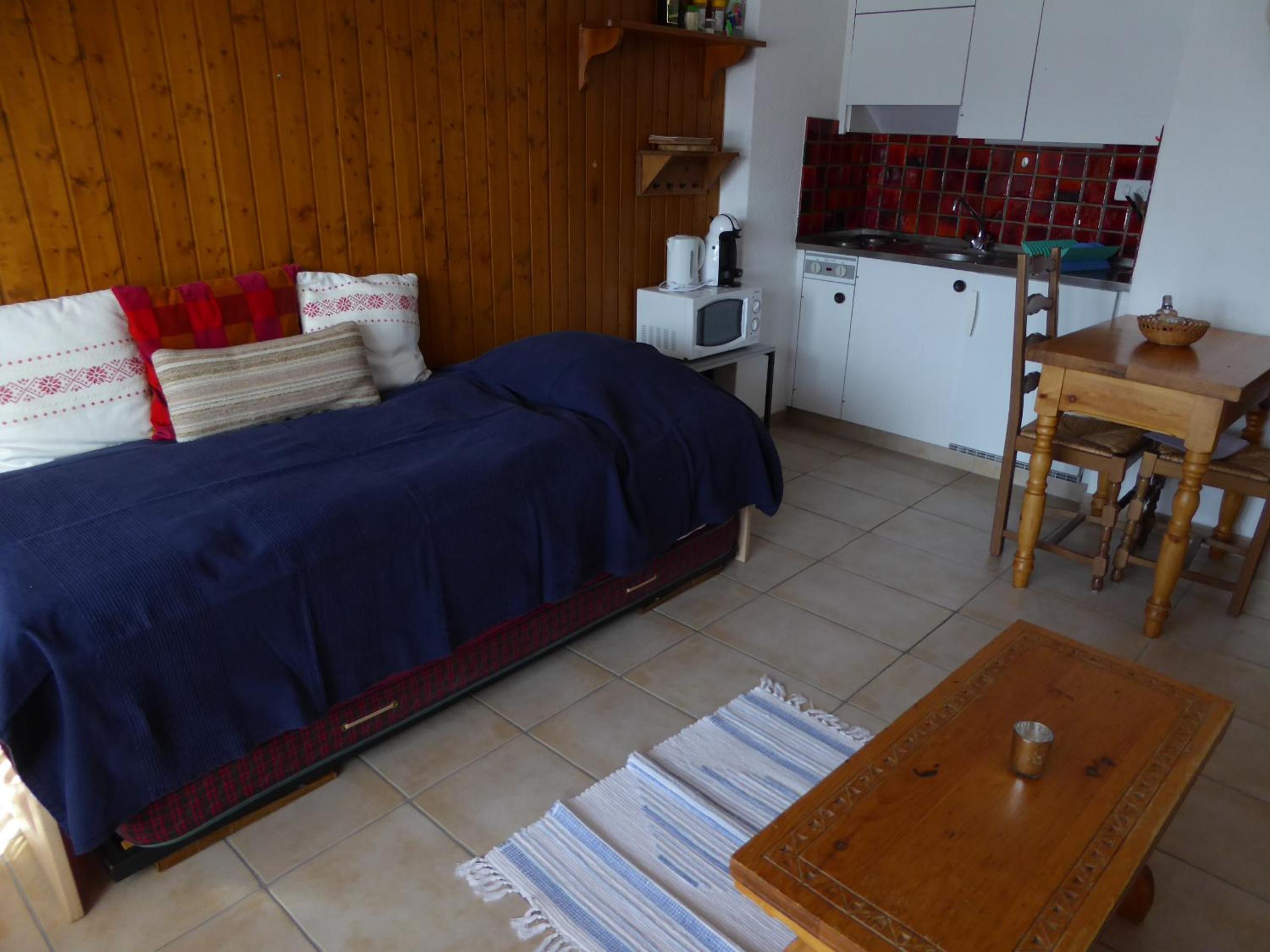 Studio Apartment photo 2