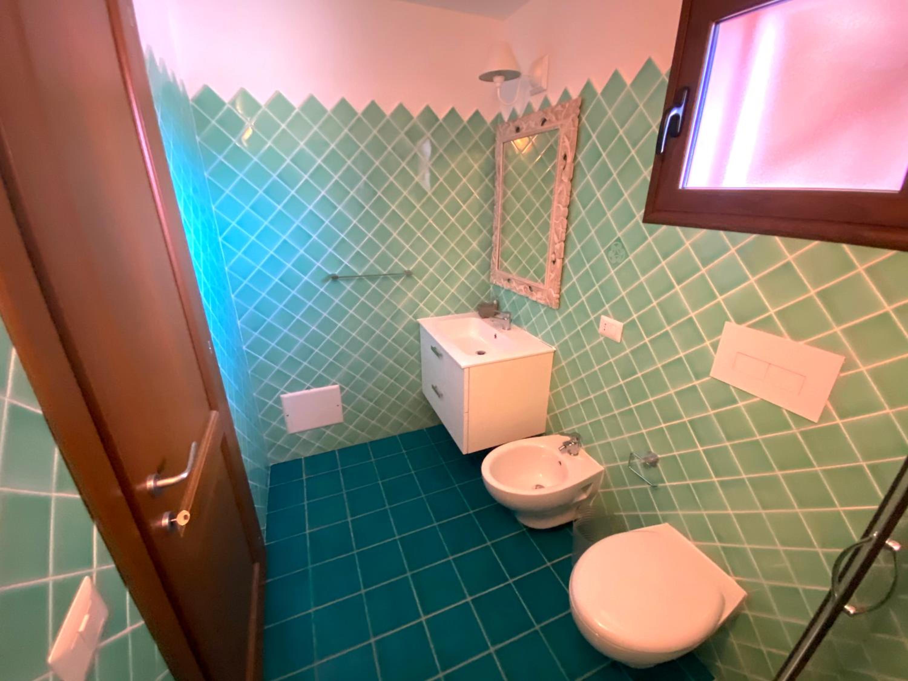 Standard King Room - Photo 47