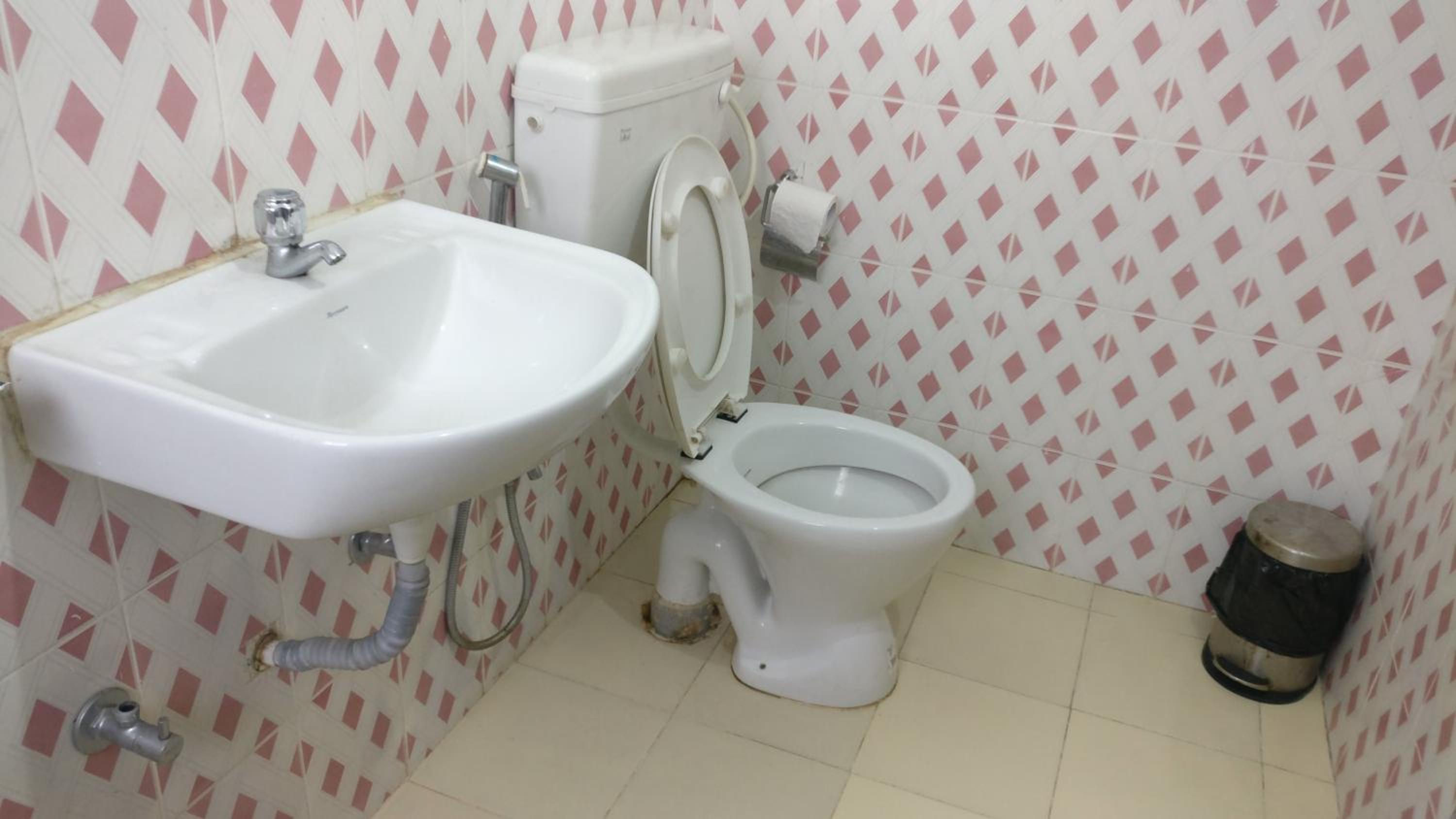 Standard Double Room - Photo 5