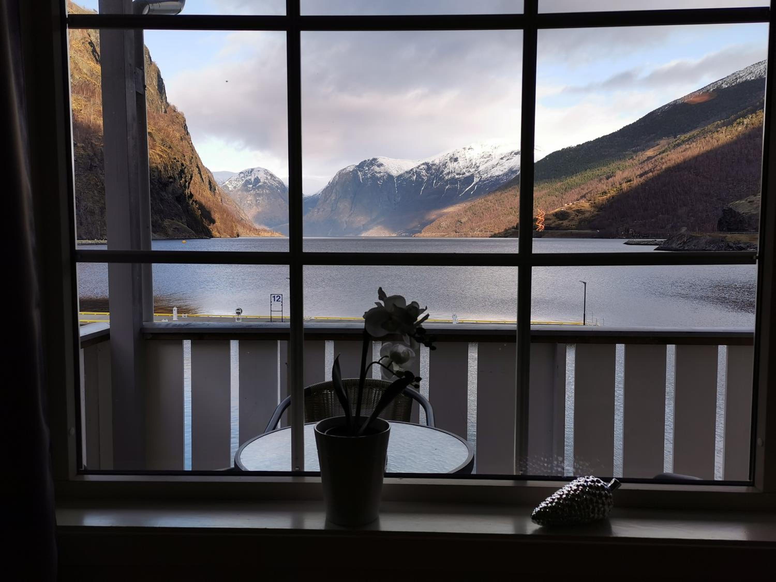 Family Junior suite with fjord view photo 3