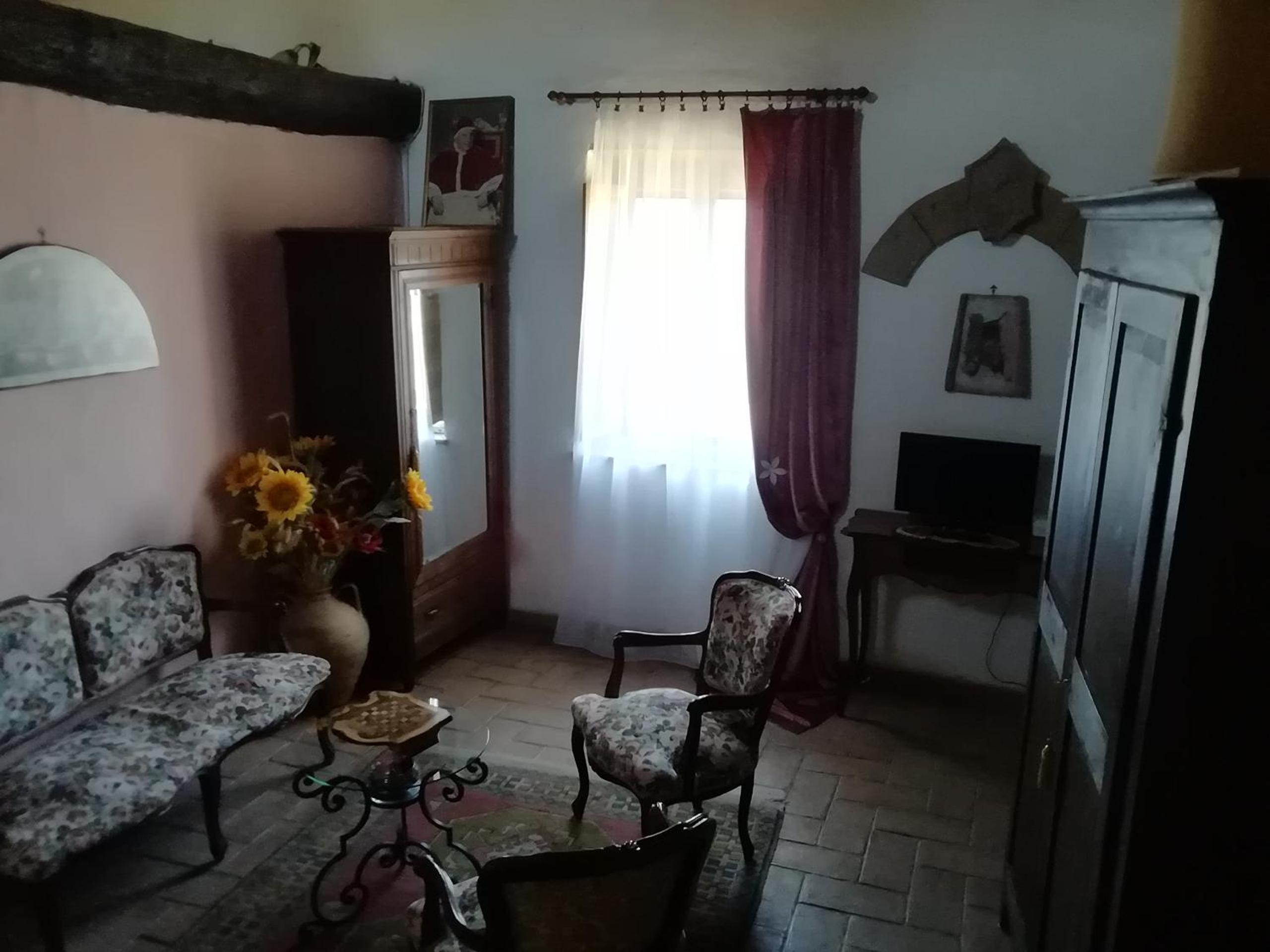 Two-Bedroom House - Photo 17