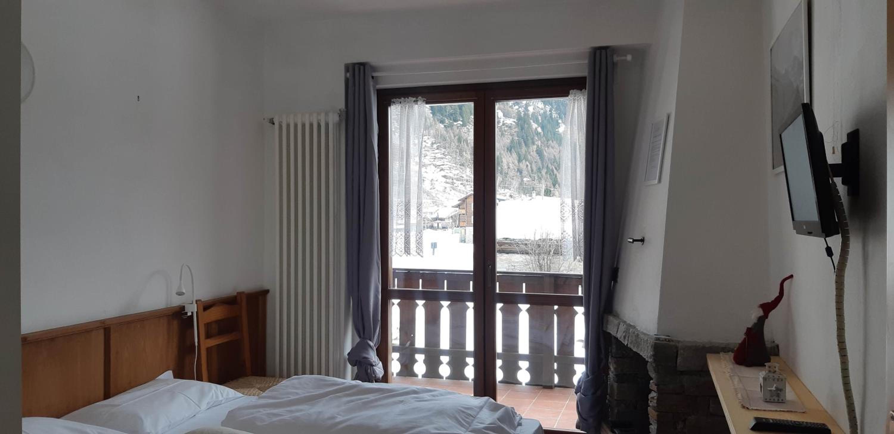 Double Room with Mountain View photo 2