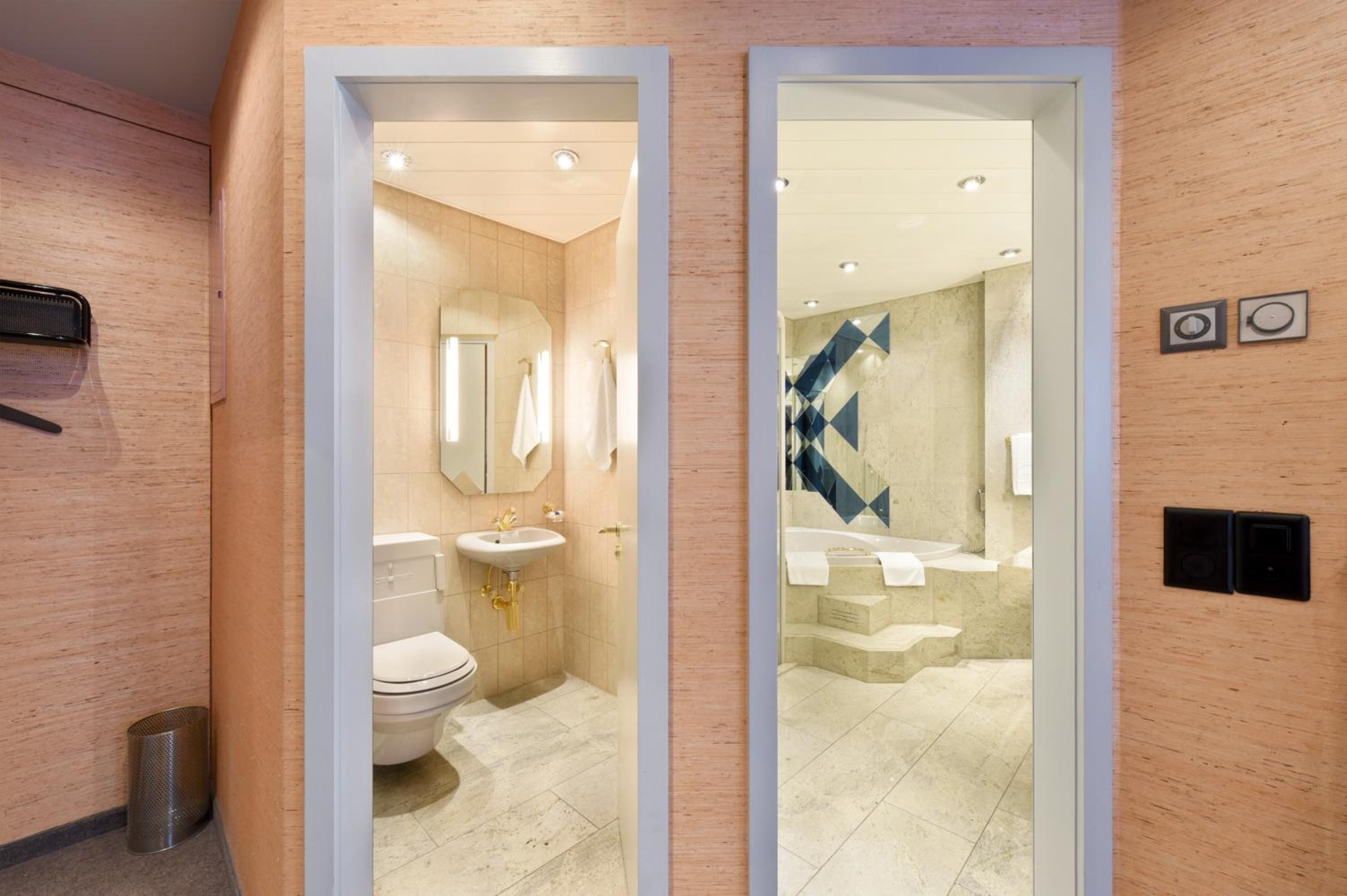 Junior Suite thumbnail 5