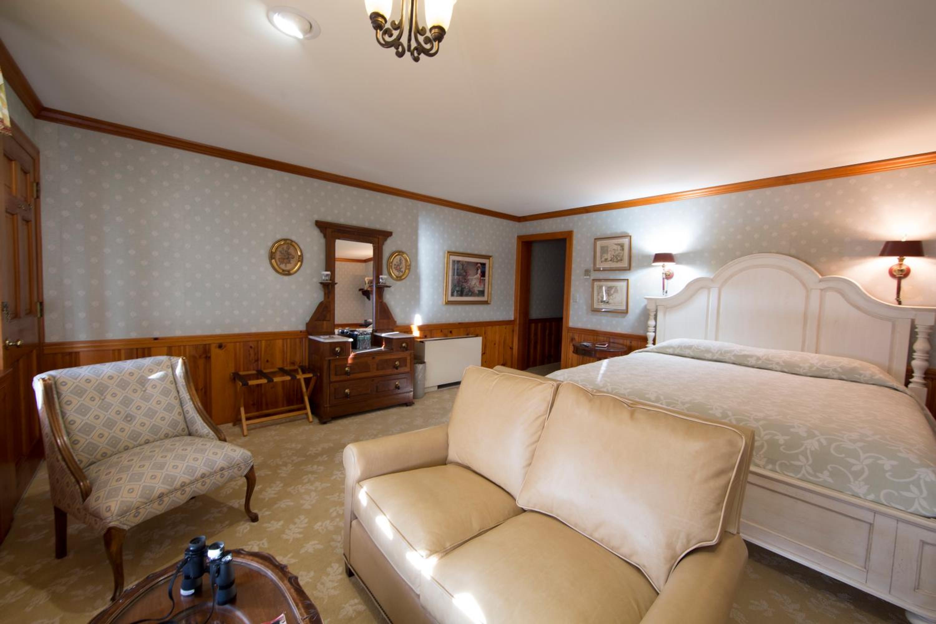 Deluxe Suite with Bay View - Photo 4