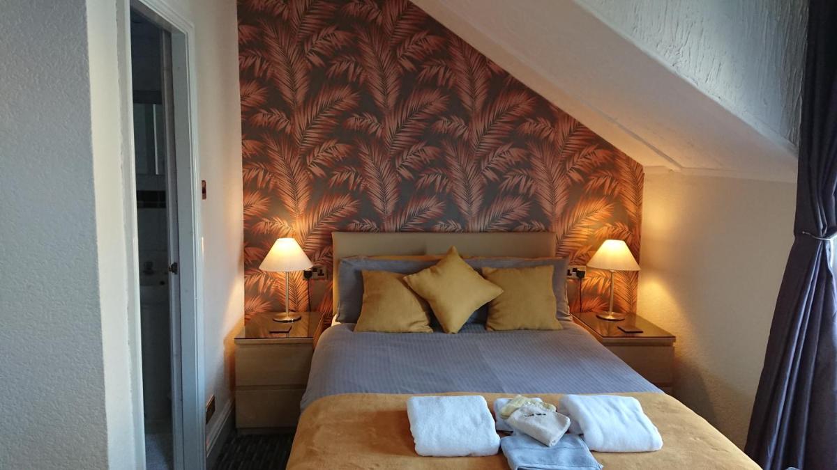 Deluxe Double Room with Balcony (non-smoking)