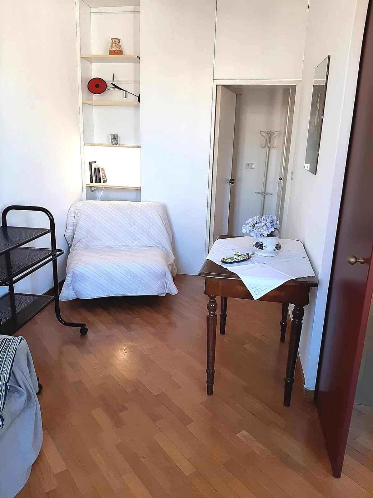 One-Bedroom Apartment photo 3