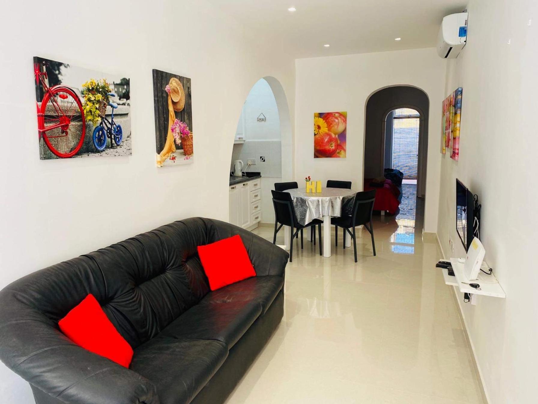 Maisonette photo 1