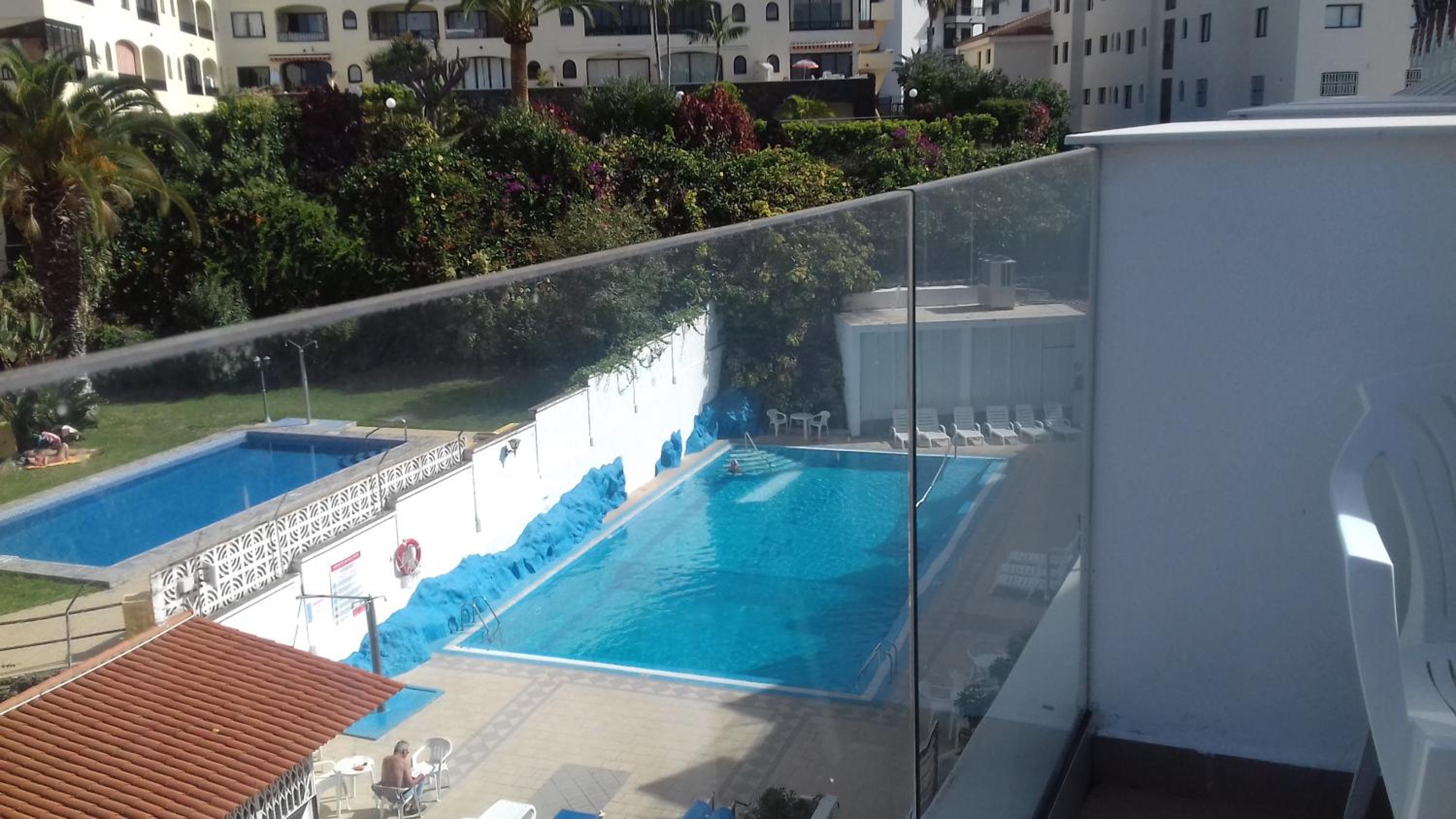 Studio with Pool View - Photo 7