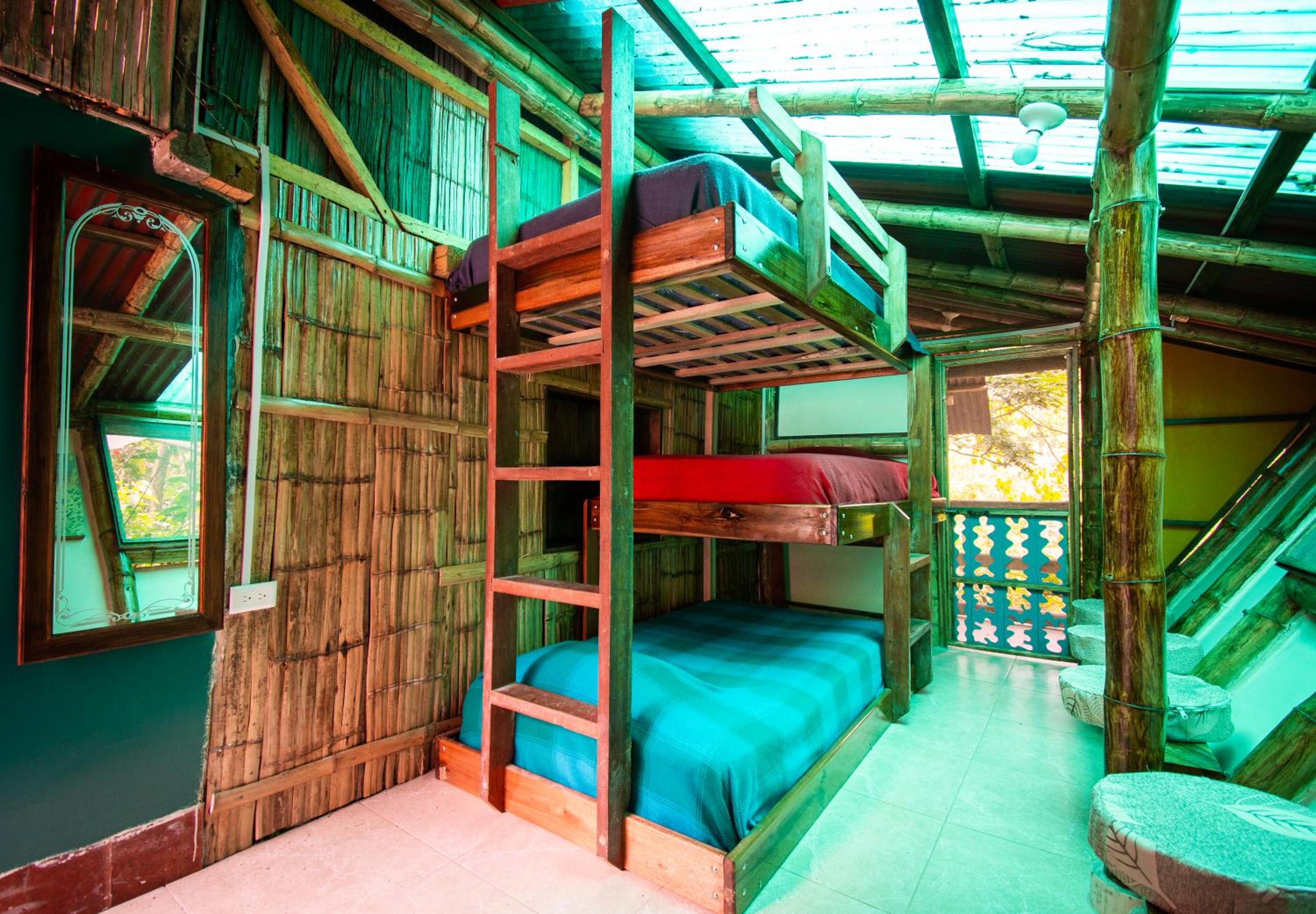 Triple Room with Private Bathroom photo 2