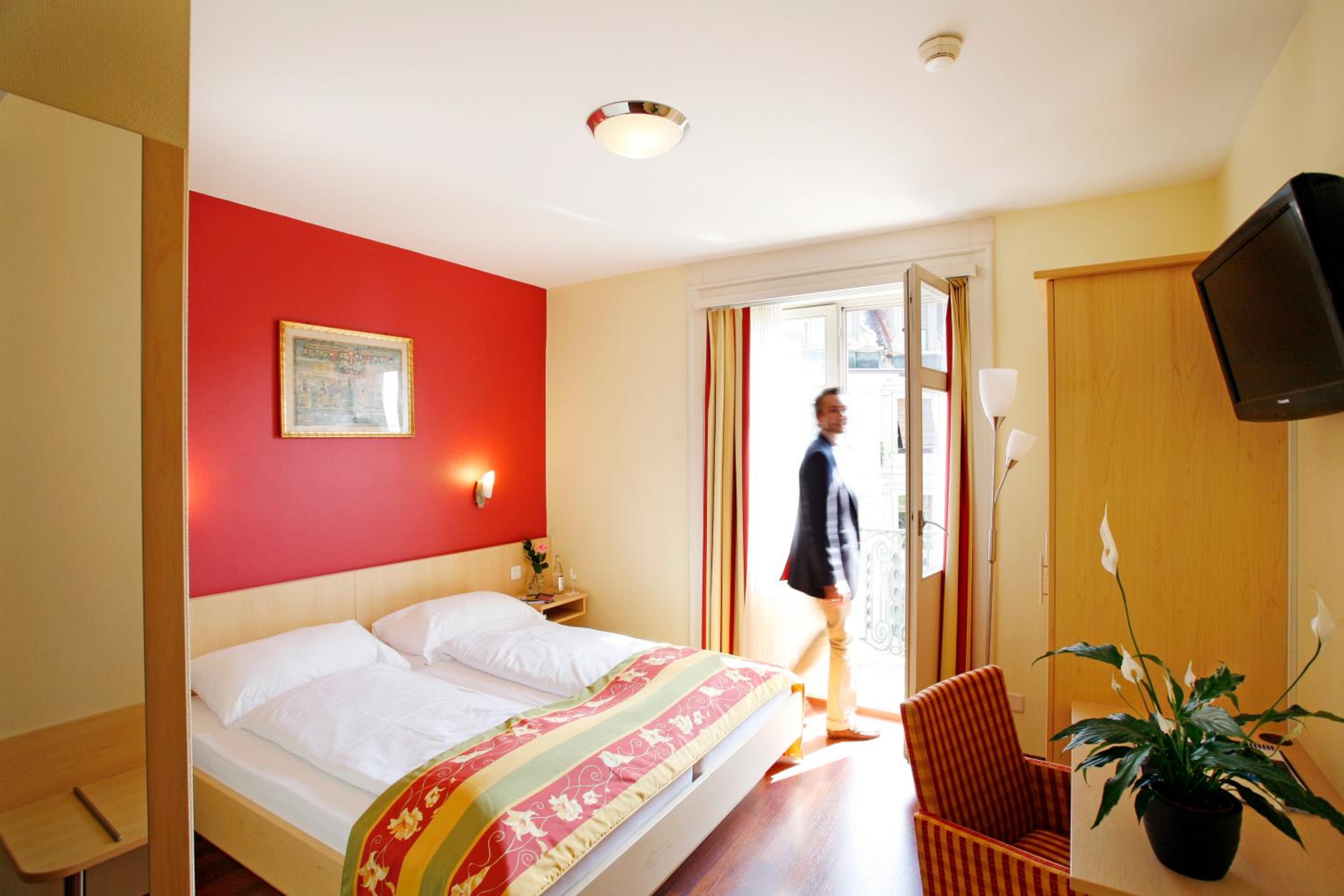 Standard Double Room - Photo 6