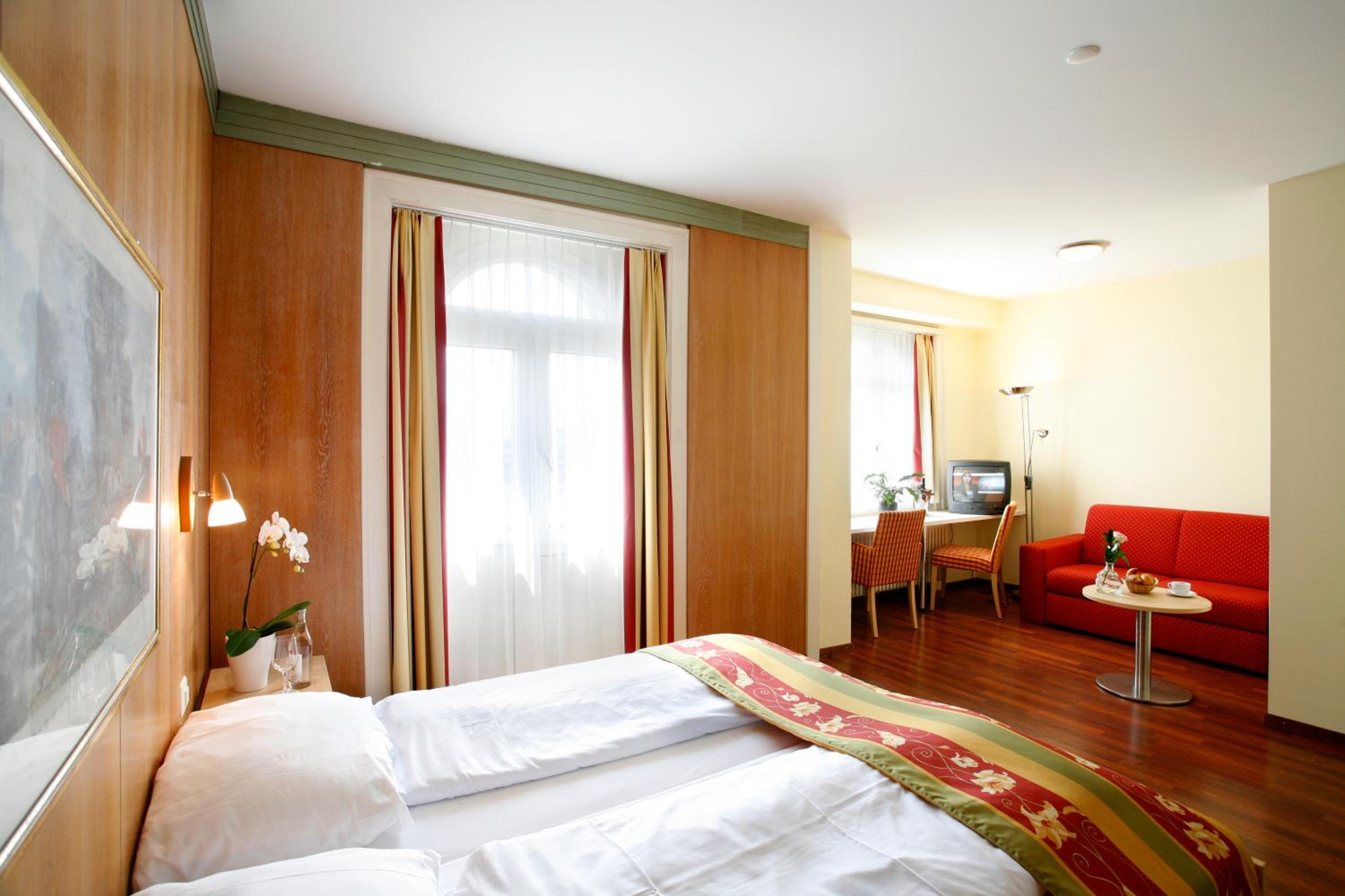 Triple Room - Photo 6