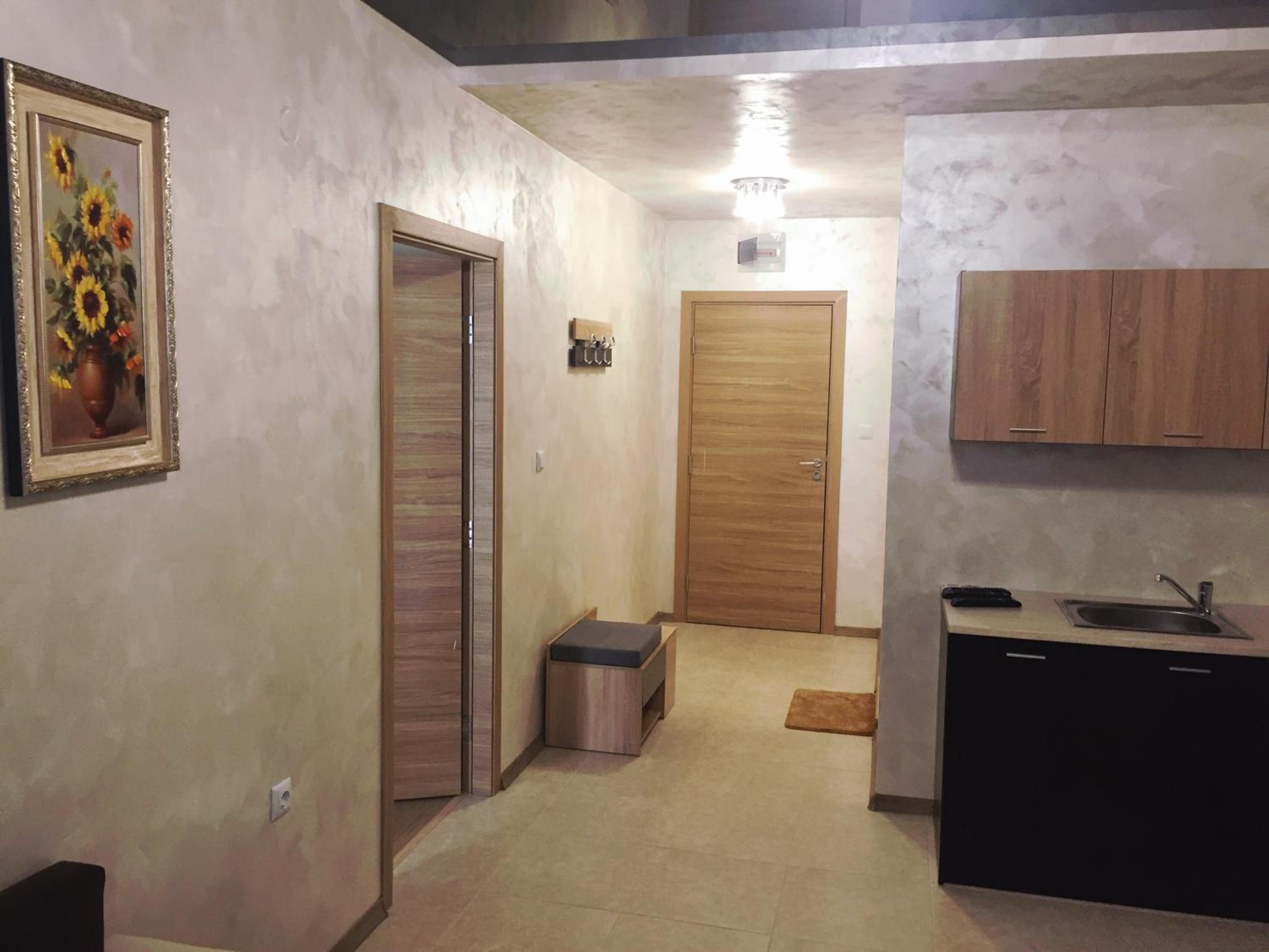 Apartment with Balcony - Photo 3