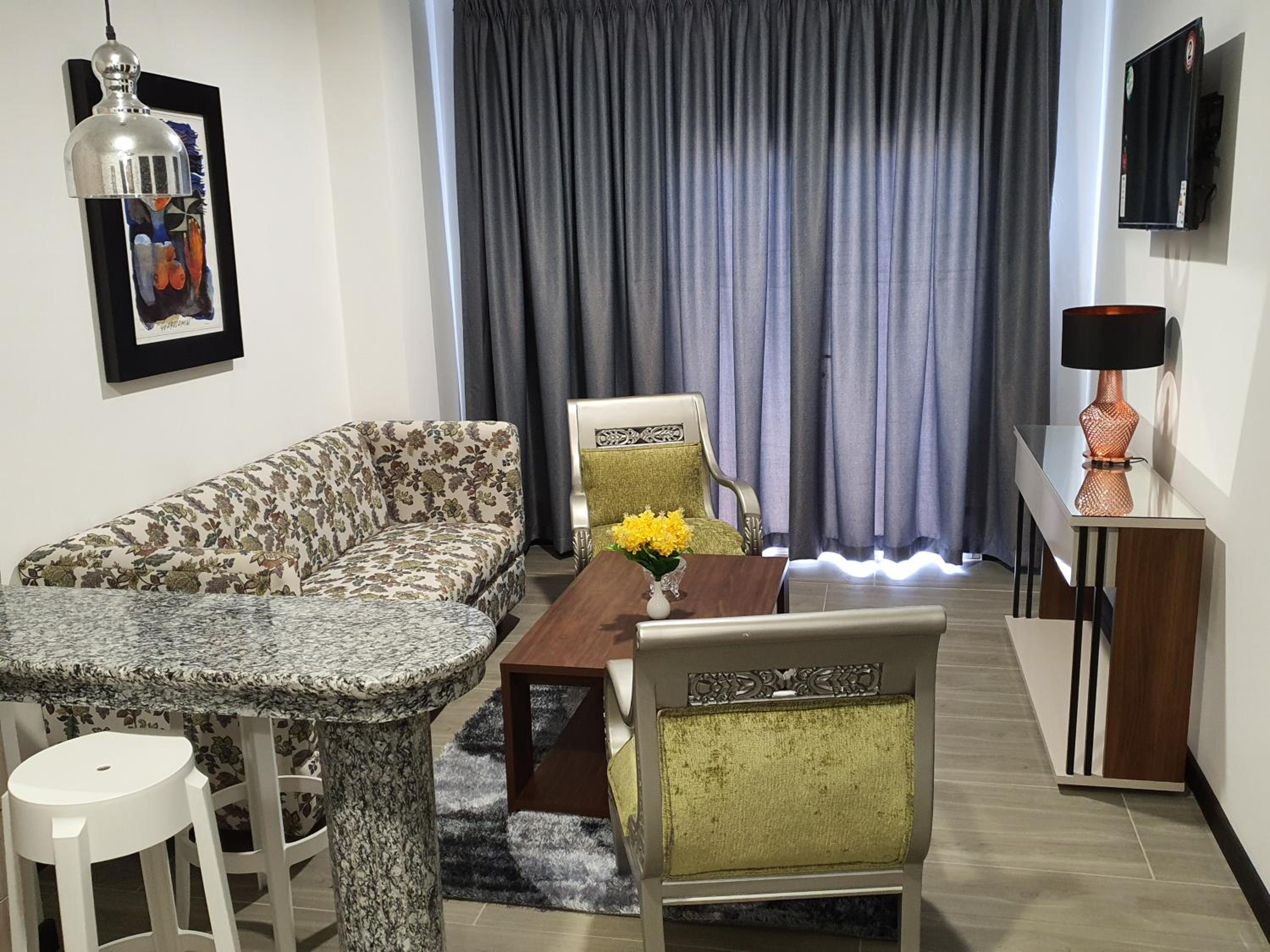 Deluxe Suite with Sea View