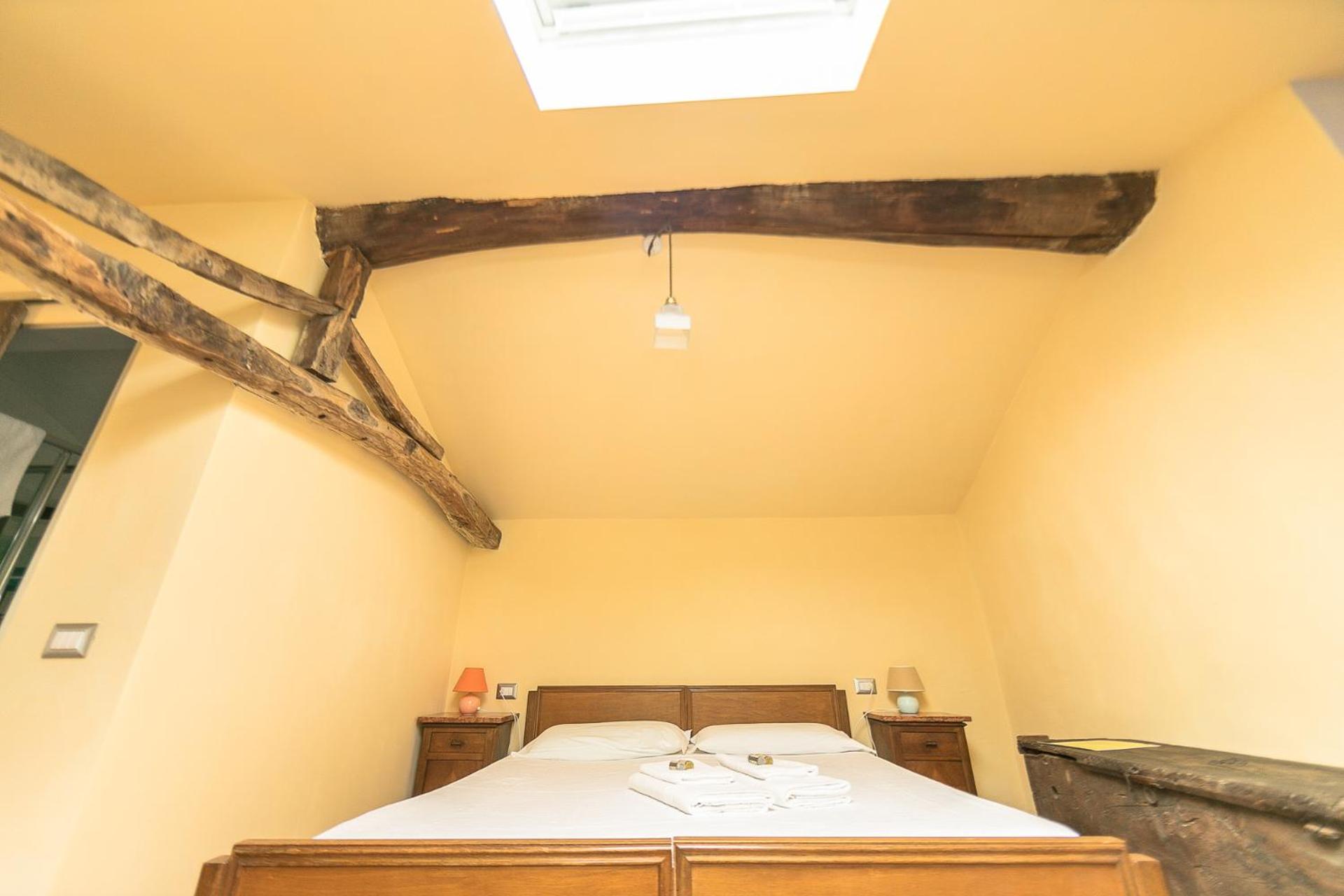 Triple Room with Lake View - Photo 15