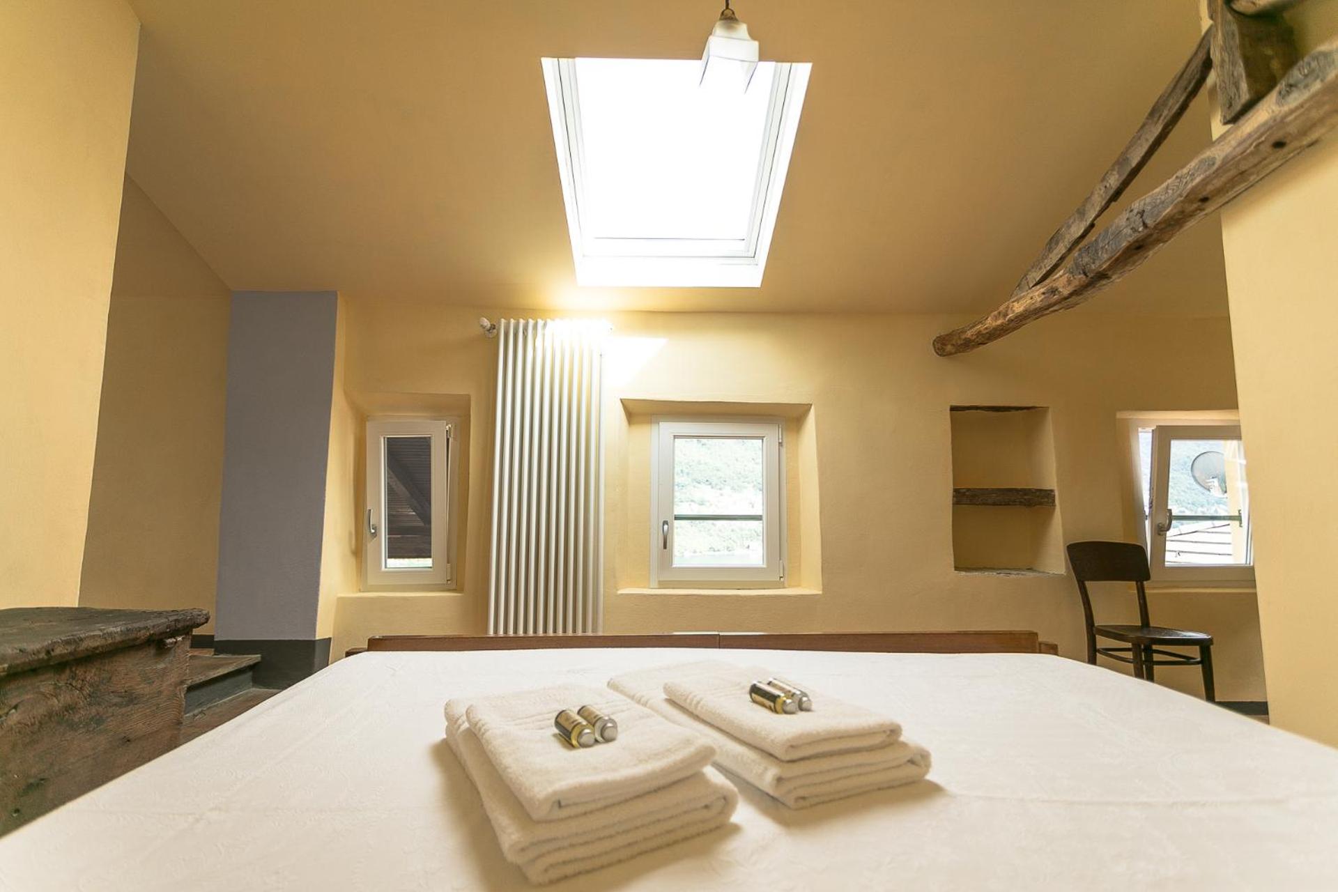 Triple Room with Lake View - Photo 6