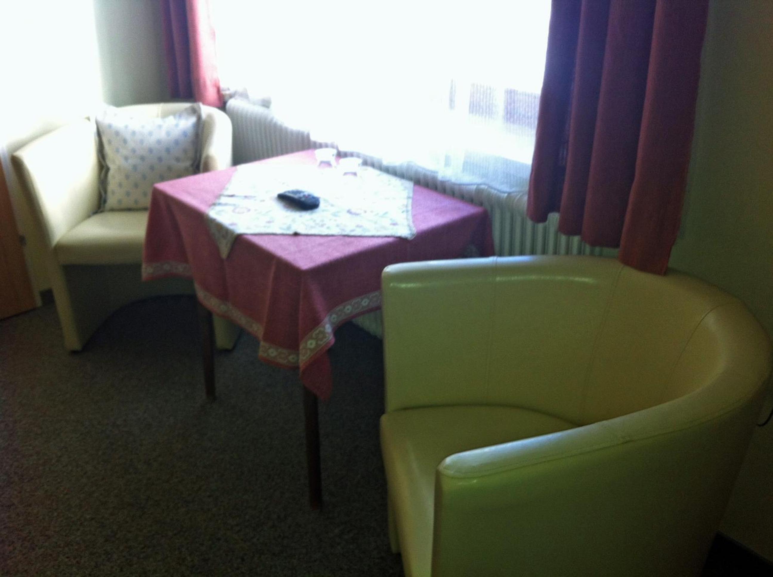 Single Room photo 3