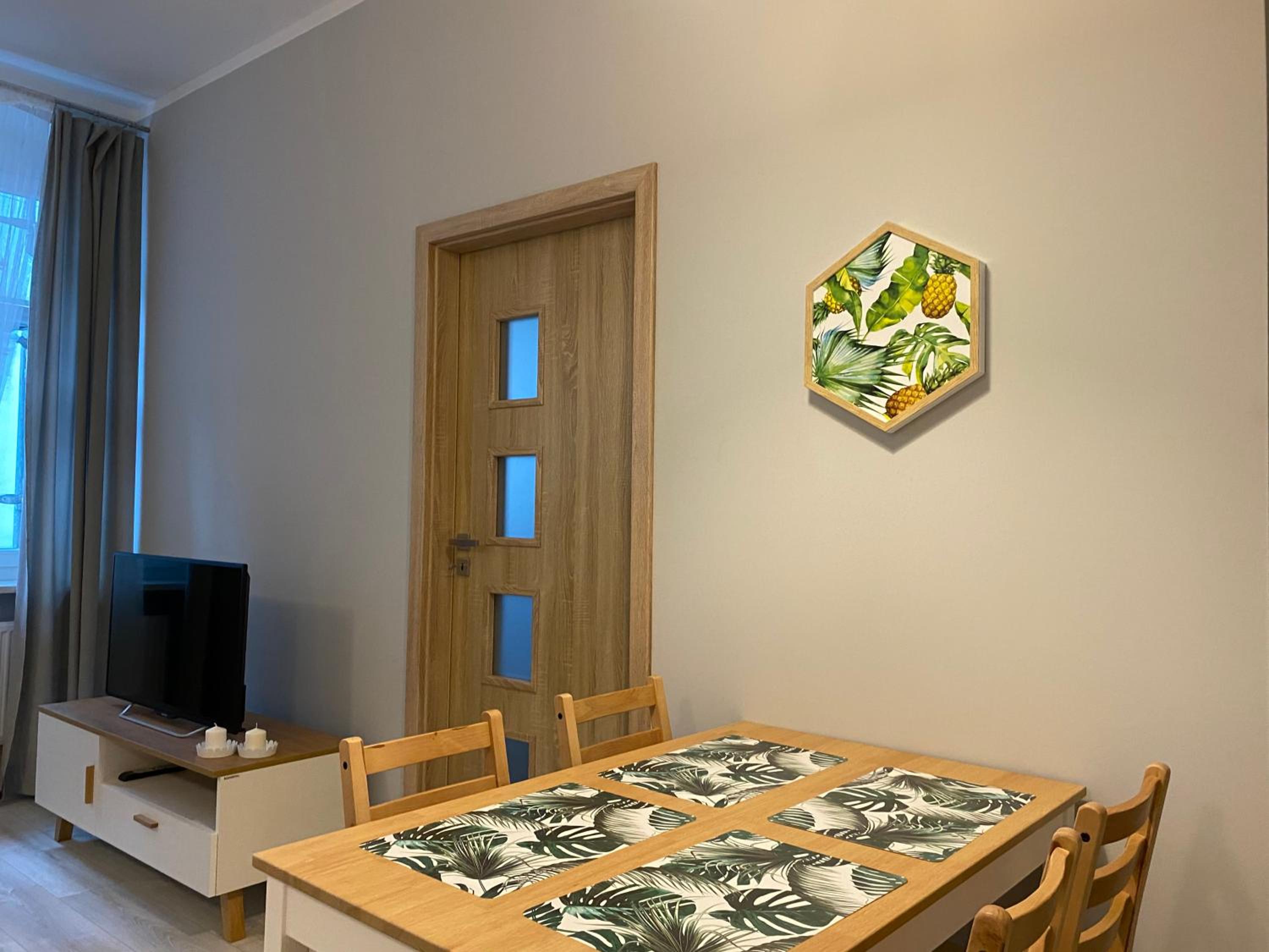 One-Bedroom Apartment - Photo 7