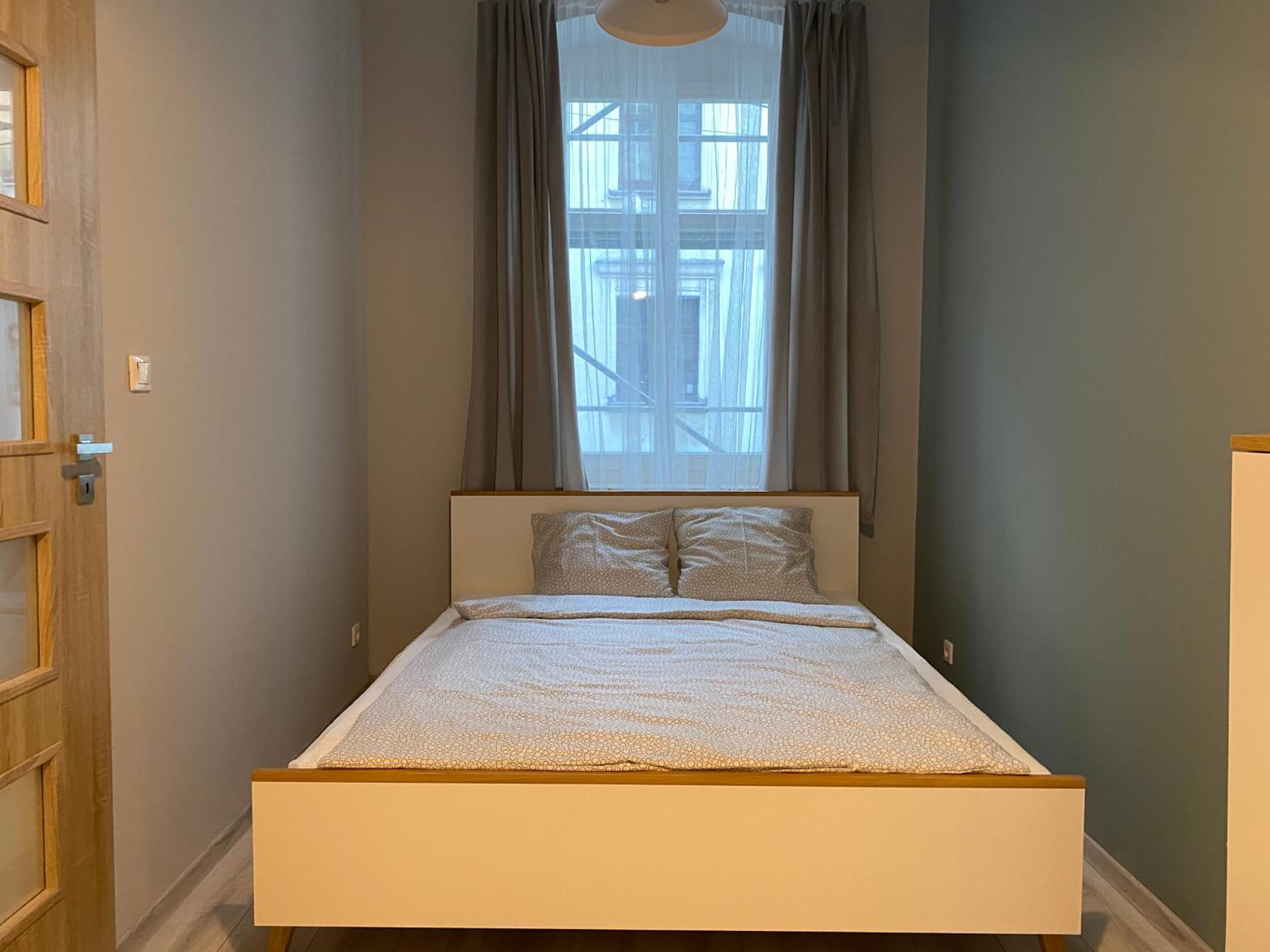 One-Bedroom Apartment - Photo 6