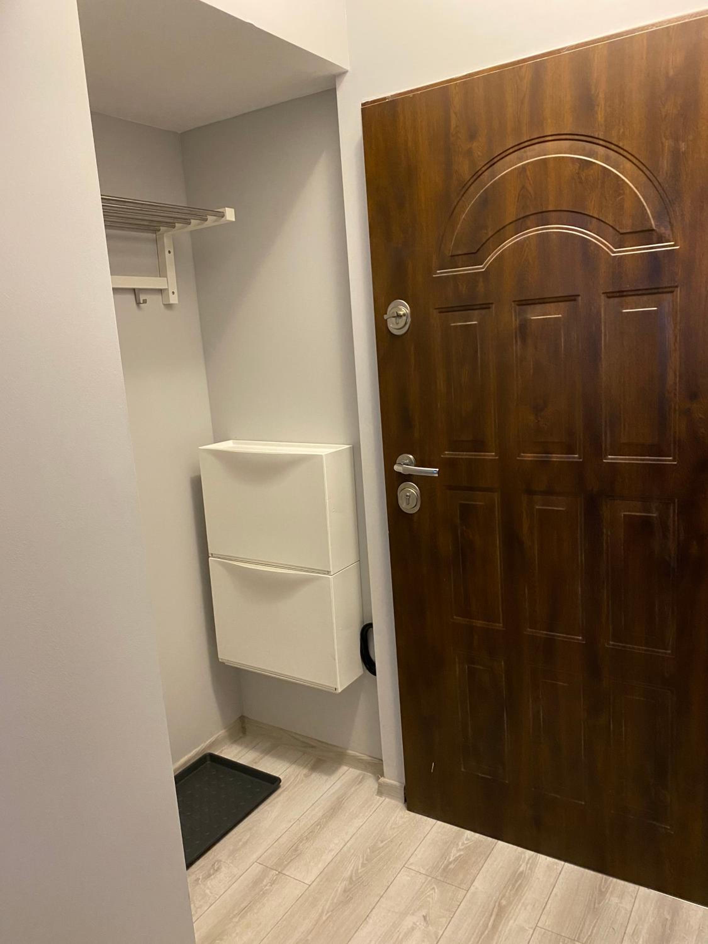 One-Bedroom Apartment - Photo 12