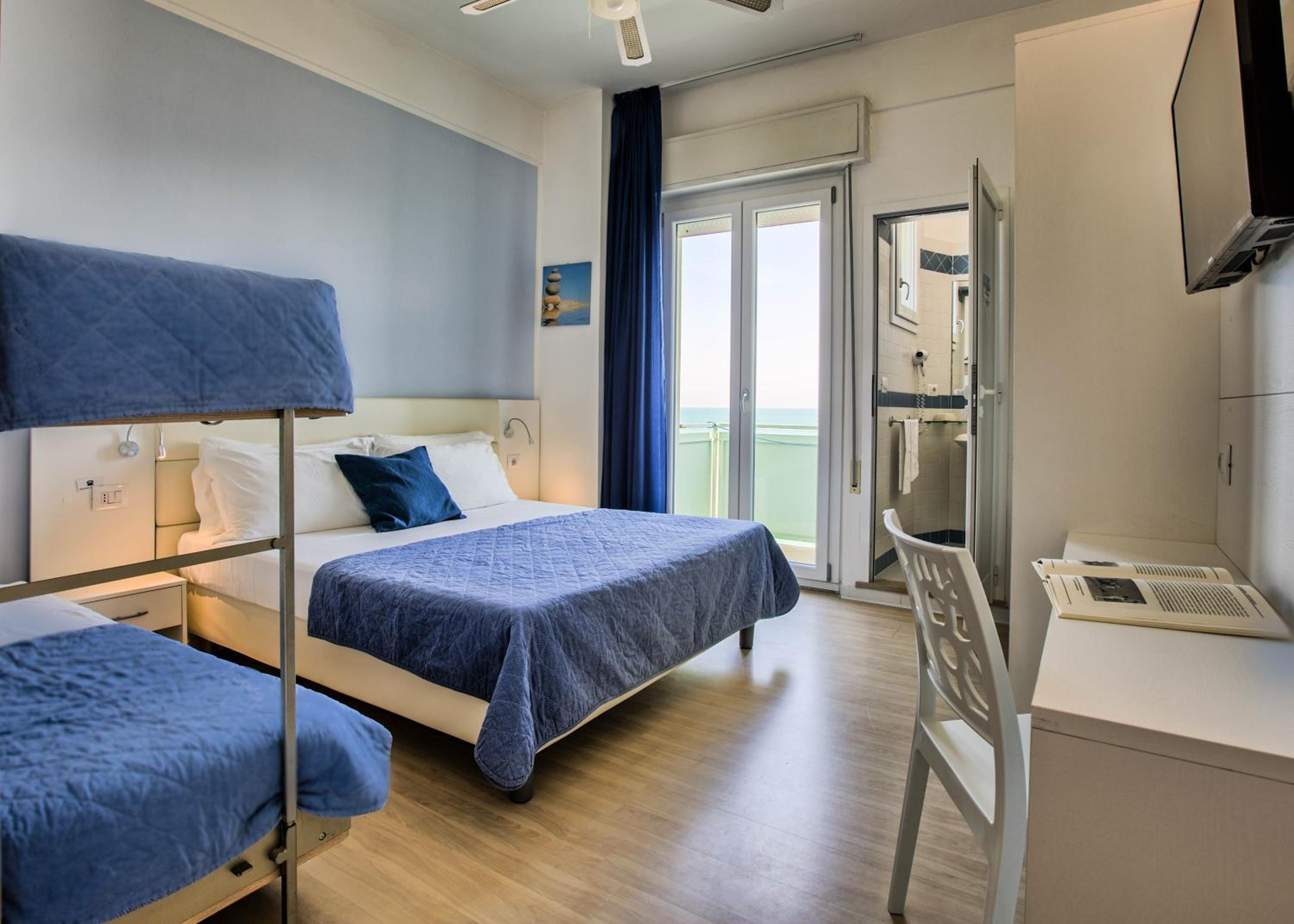 Superior Quadruple Room photo 1