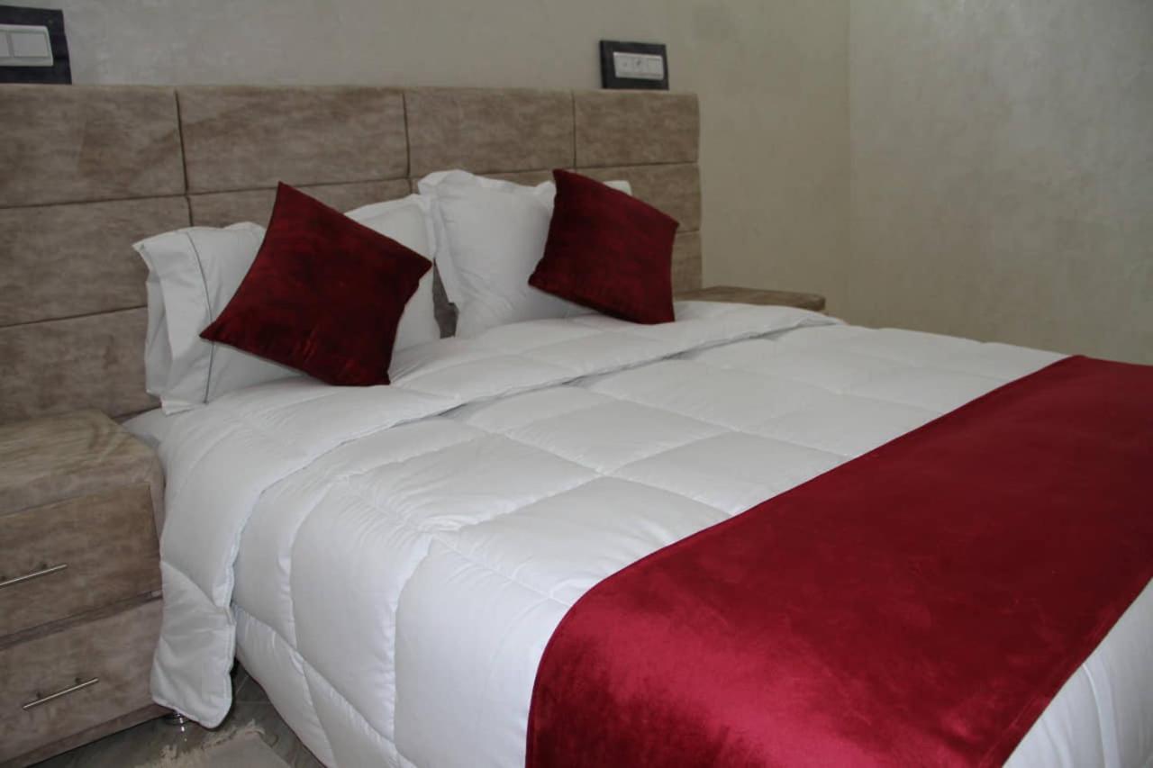 Deluxe Double Room - Photo 22