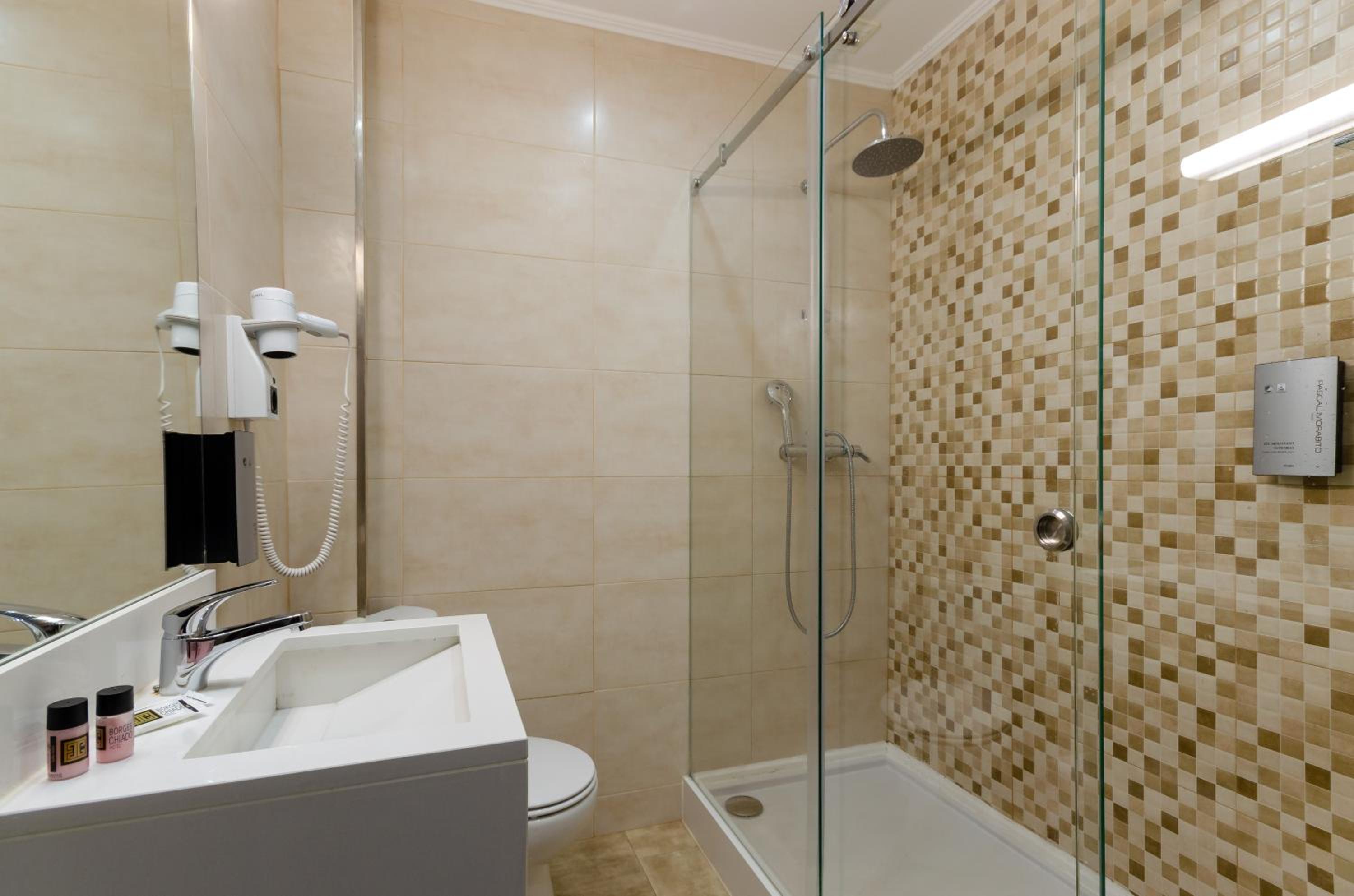 Standard Double or Twin Room - Photo 2