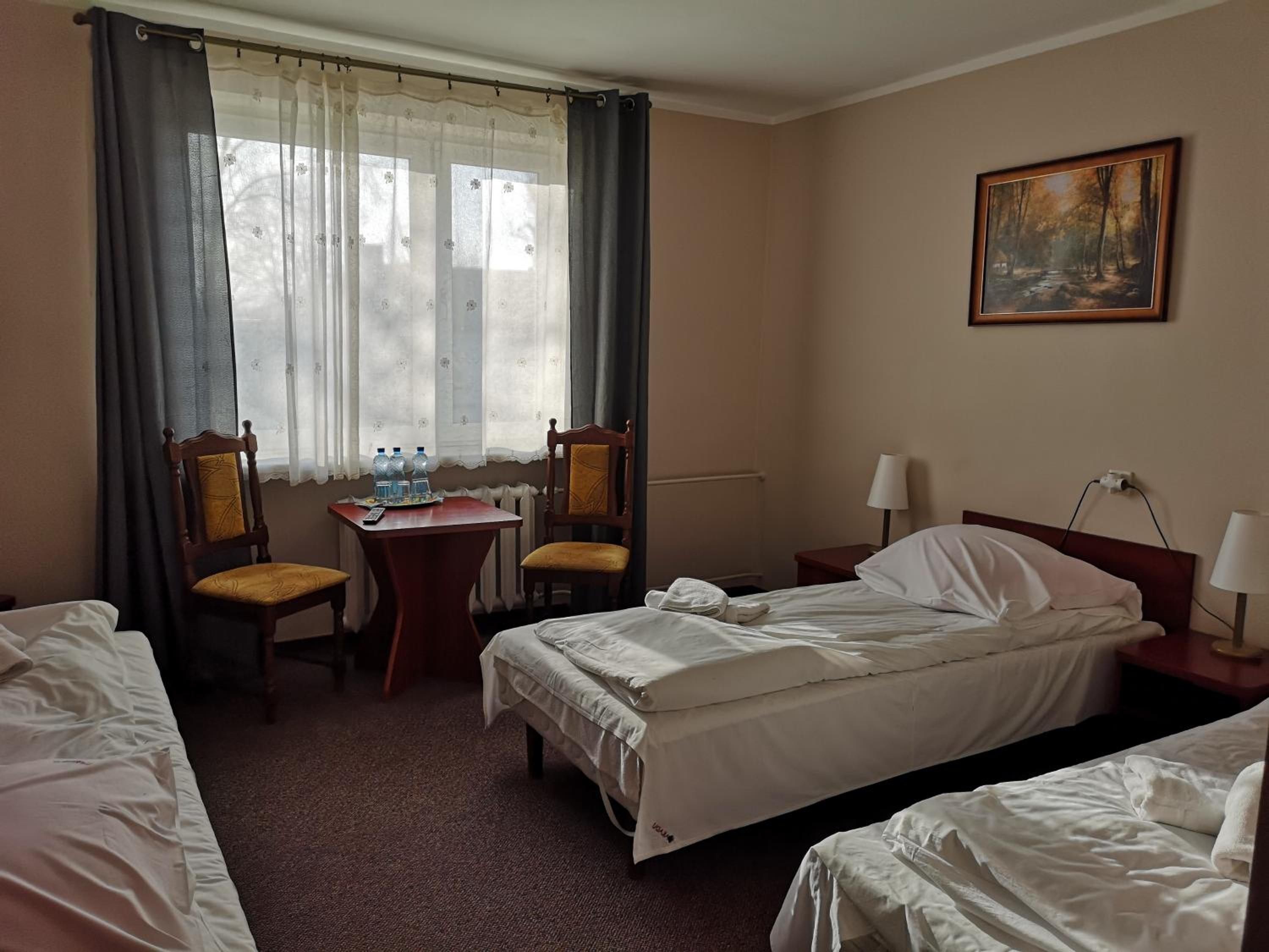 Twin Room - Photo 5