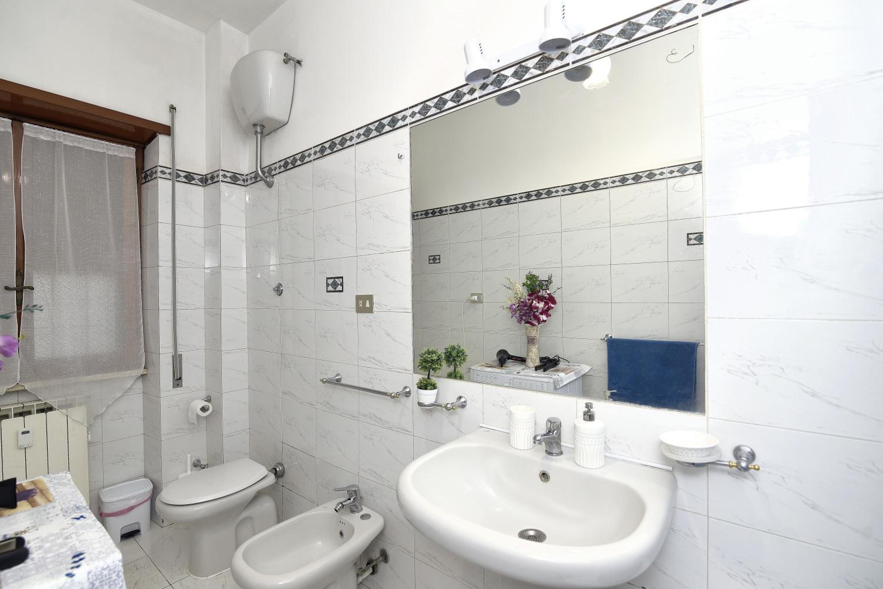 Large Double Room photo 2