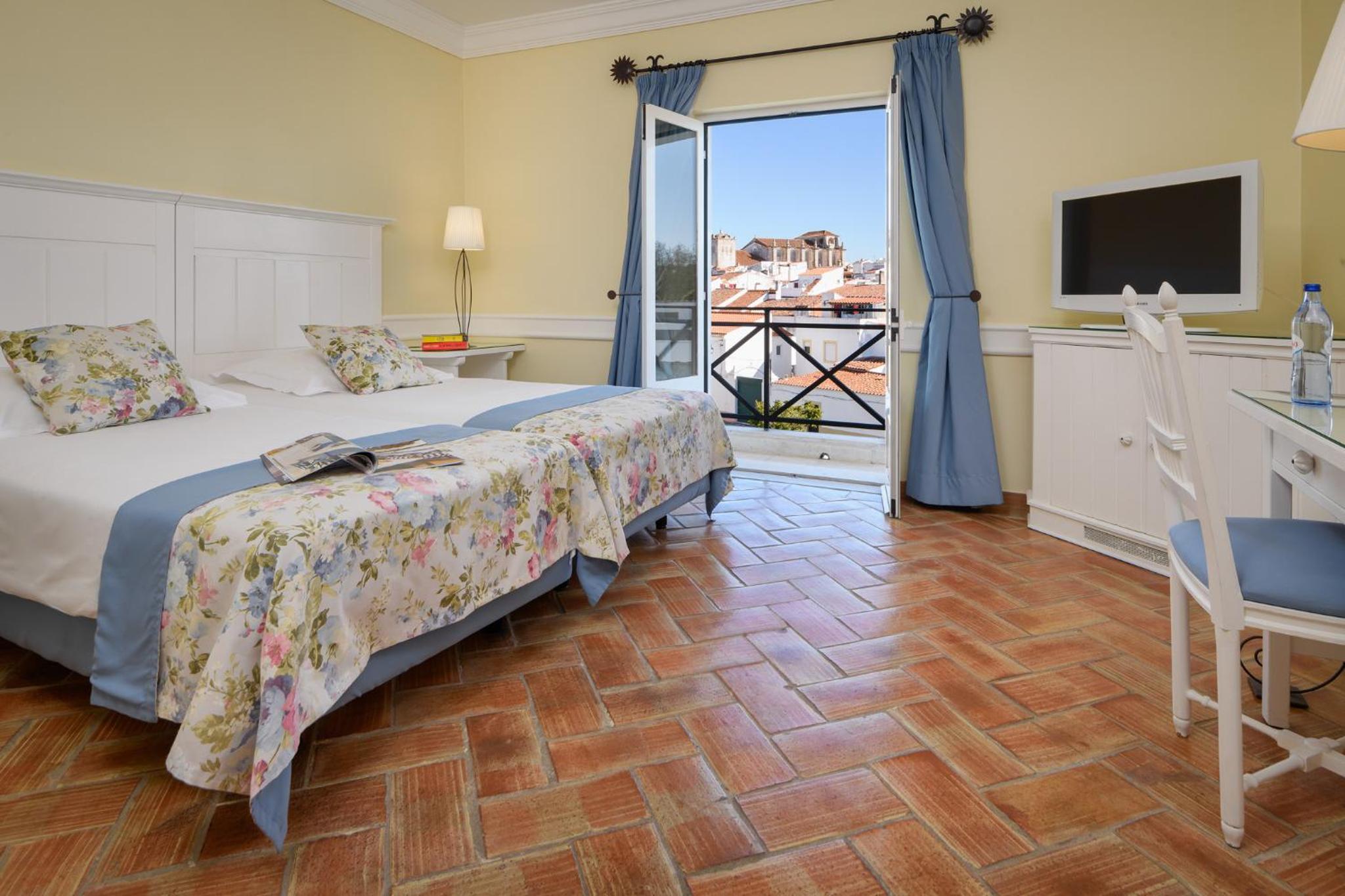 Classic Room with City View - Photo 1