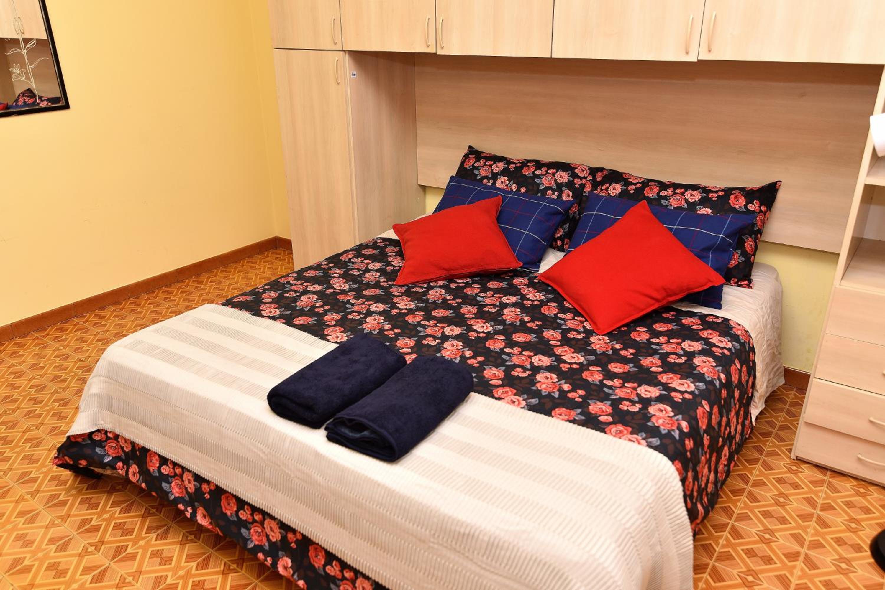 Large Double Room photo 1
