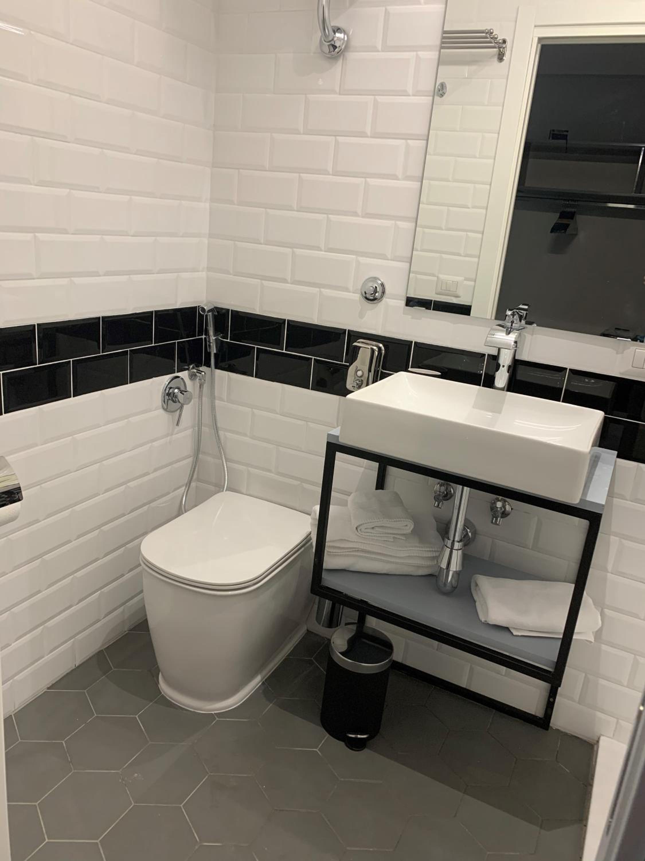 Double Room with Private Bathroom photo 3