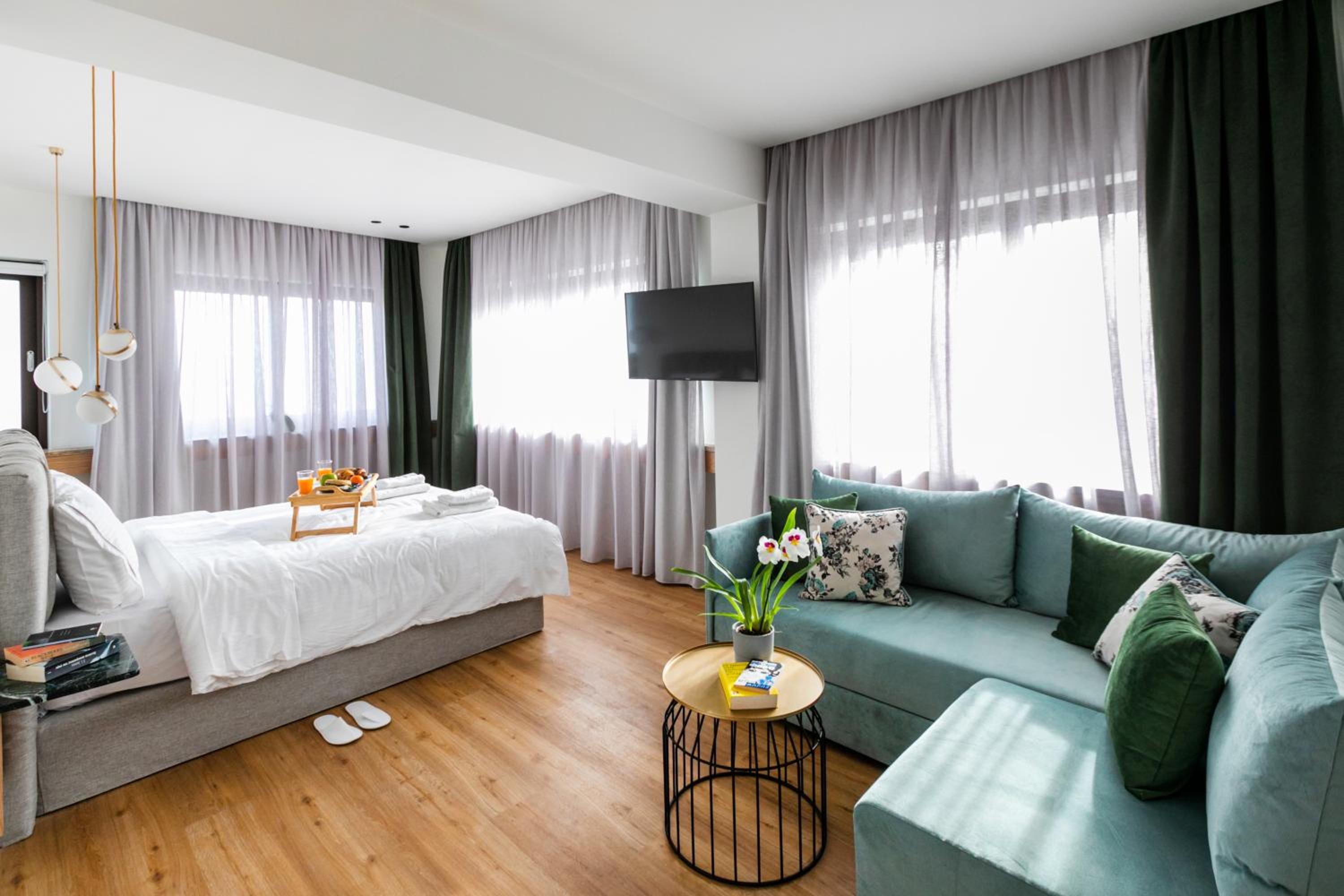 Junior Suite with Sea View - Photo 1