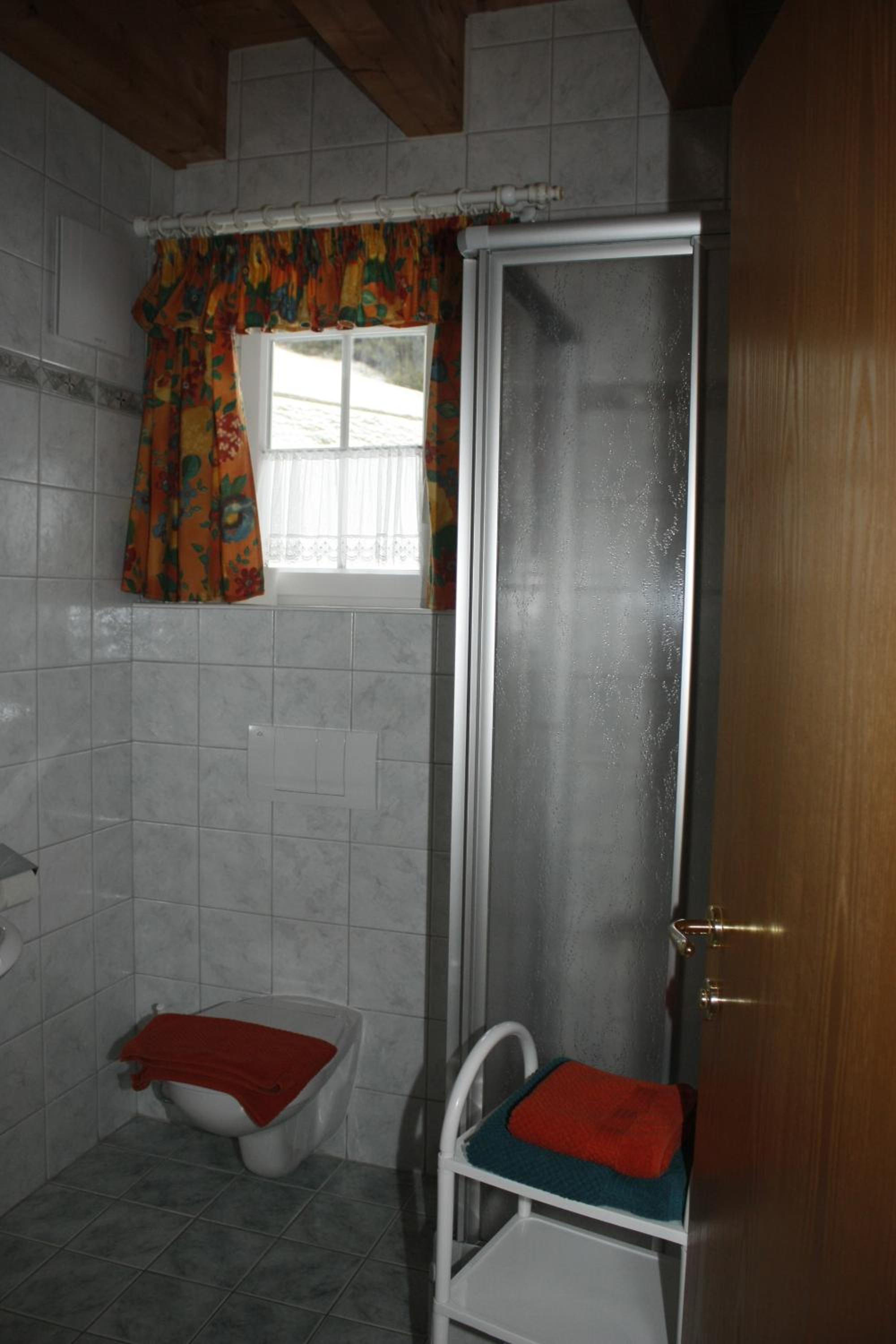 Two-Bedroom Apartment with Balcony photo 2