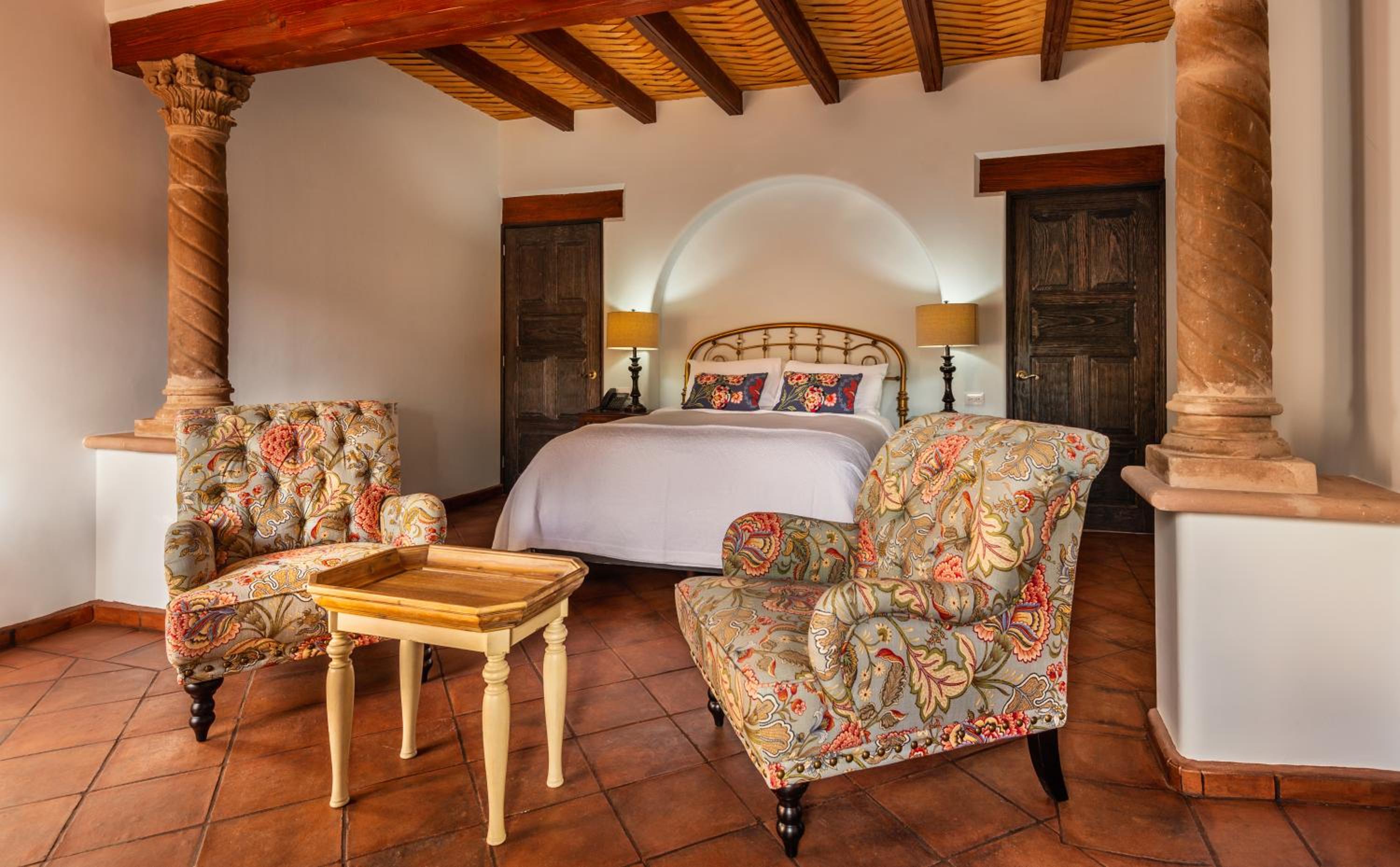 Executive Suite - Photo 1