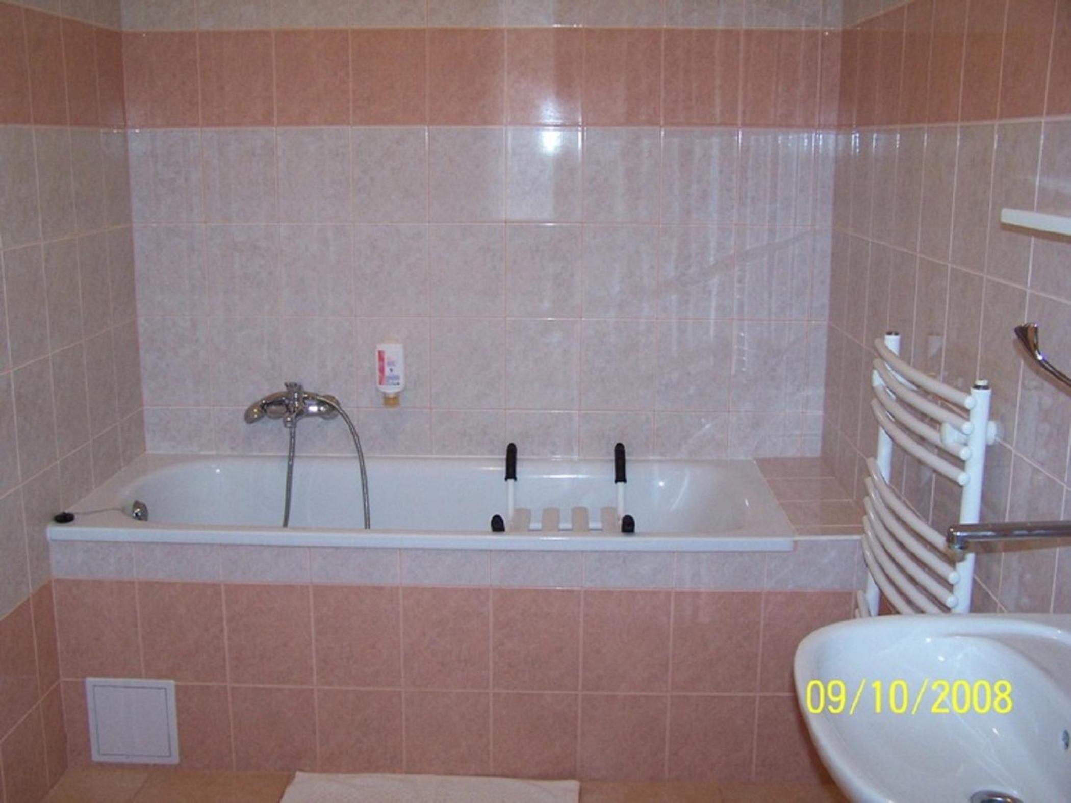 Triple Room - Photo 11