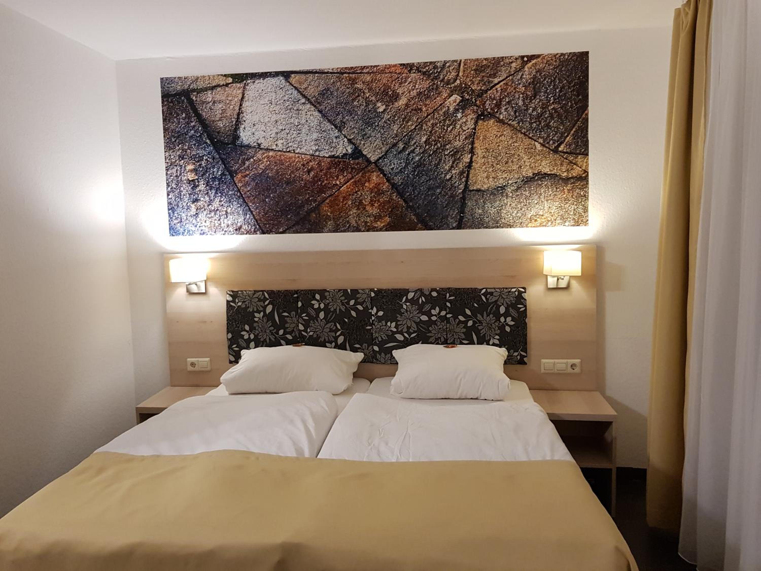 Double Room - Photo 25