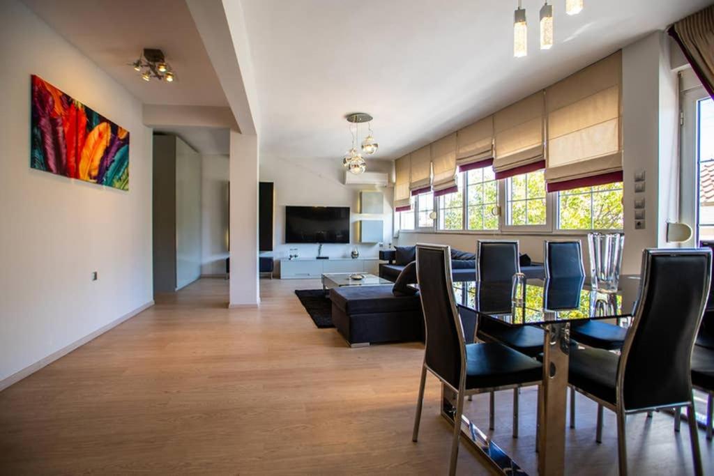 Two-Bedroom Apartment - Photo 10