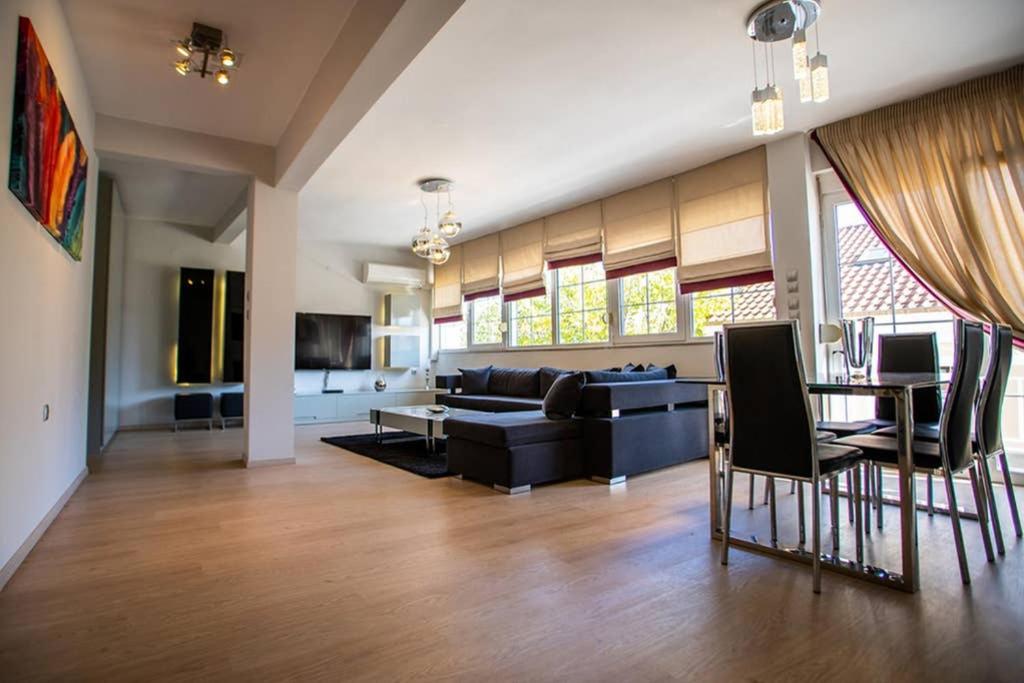 Two-Bedroom Apartment - Photo 1