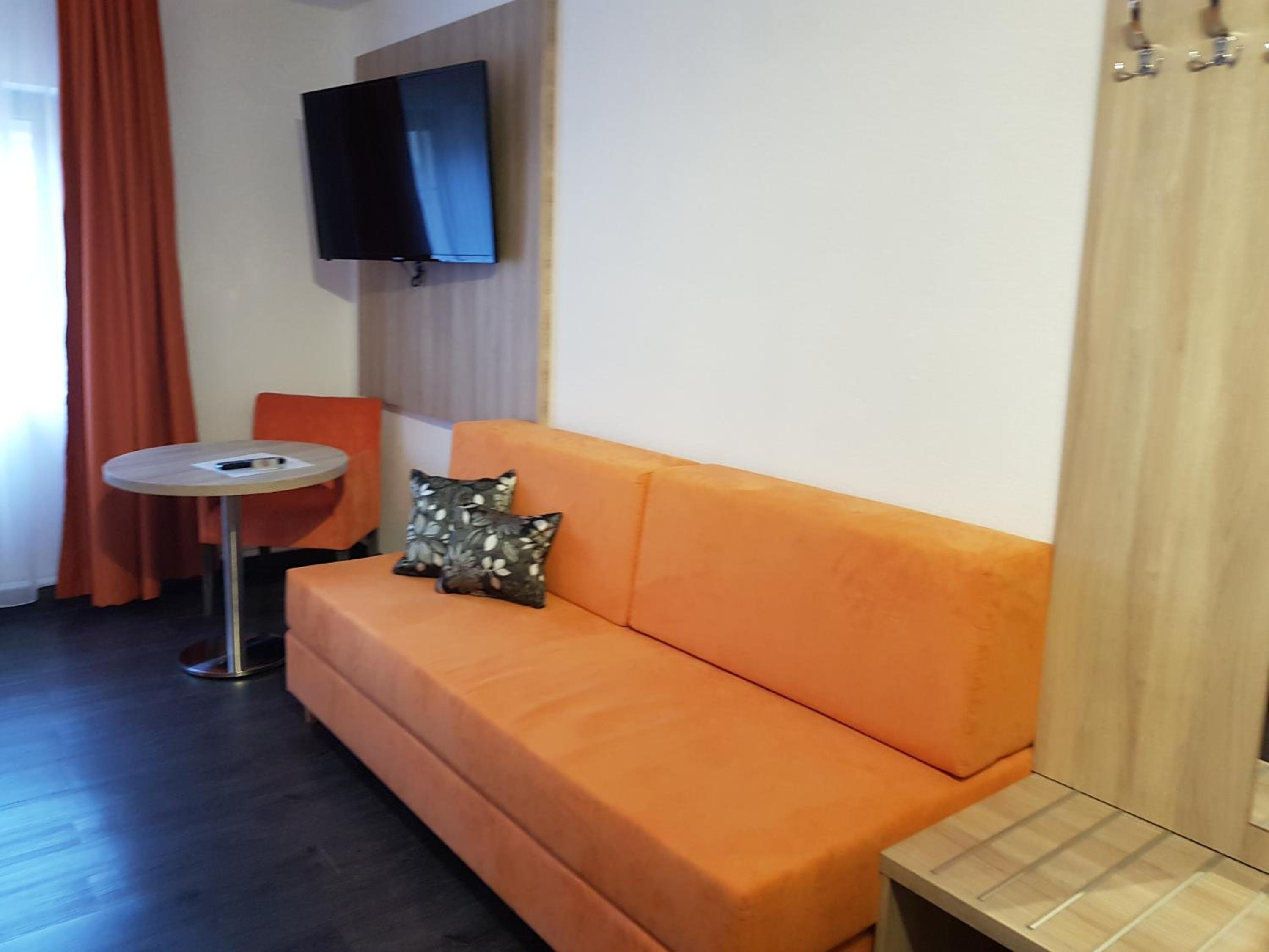 Double Room - Photo 15