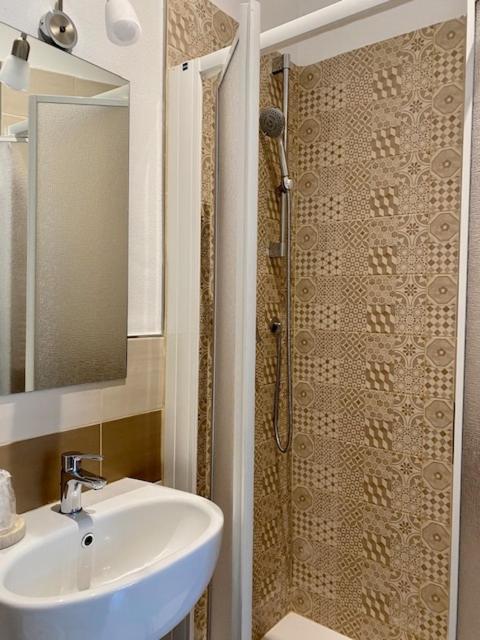 Superior Double Room - Photo 9