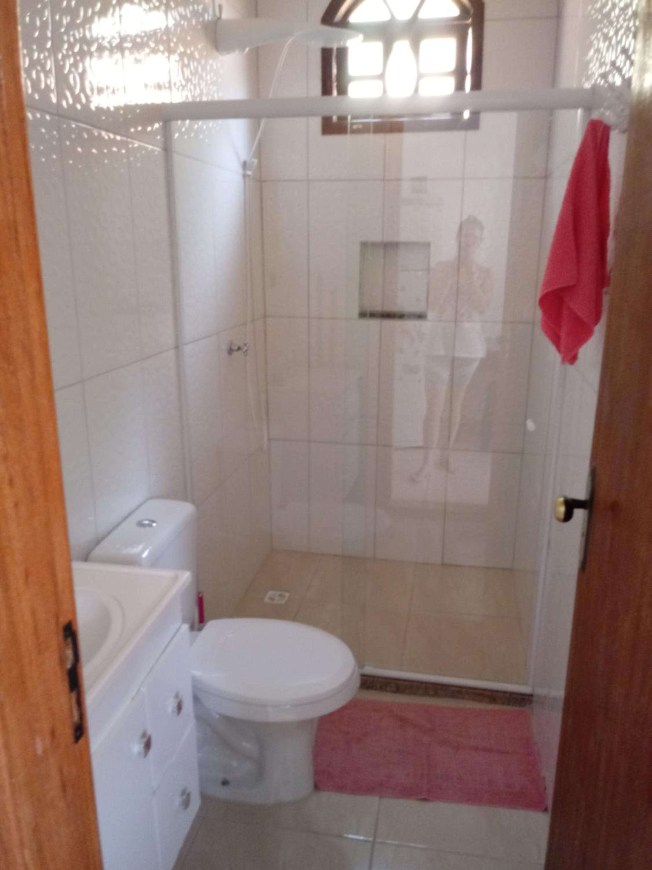 Family Room with Private Bathroom - Photo 10