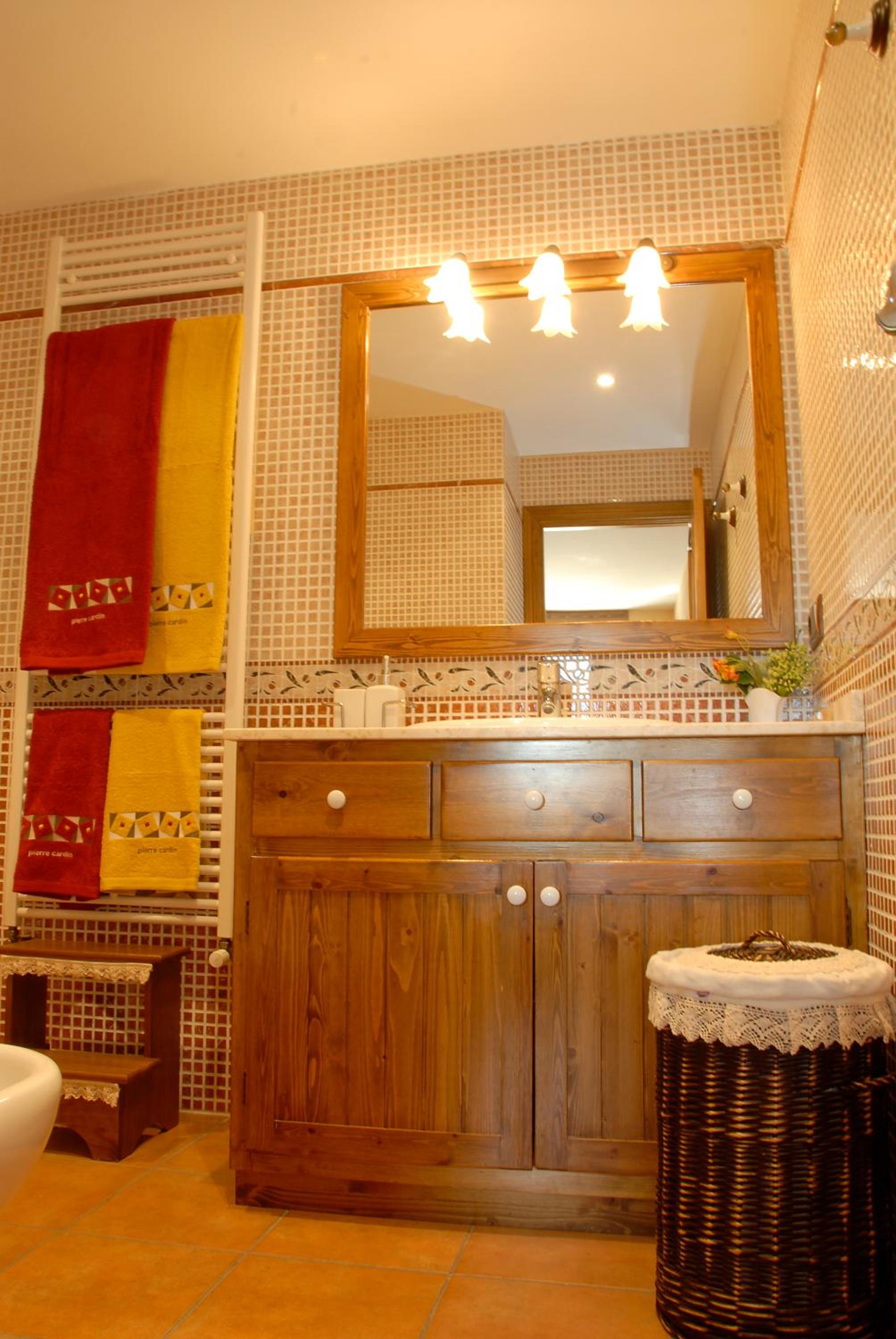 Three-Bedroom Apartment - Photo 4