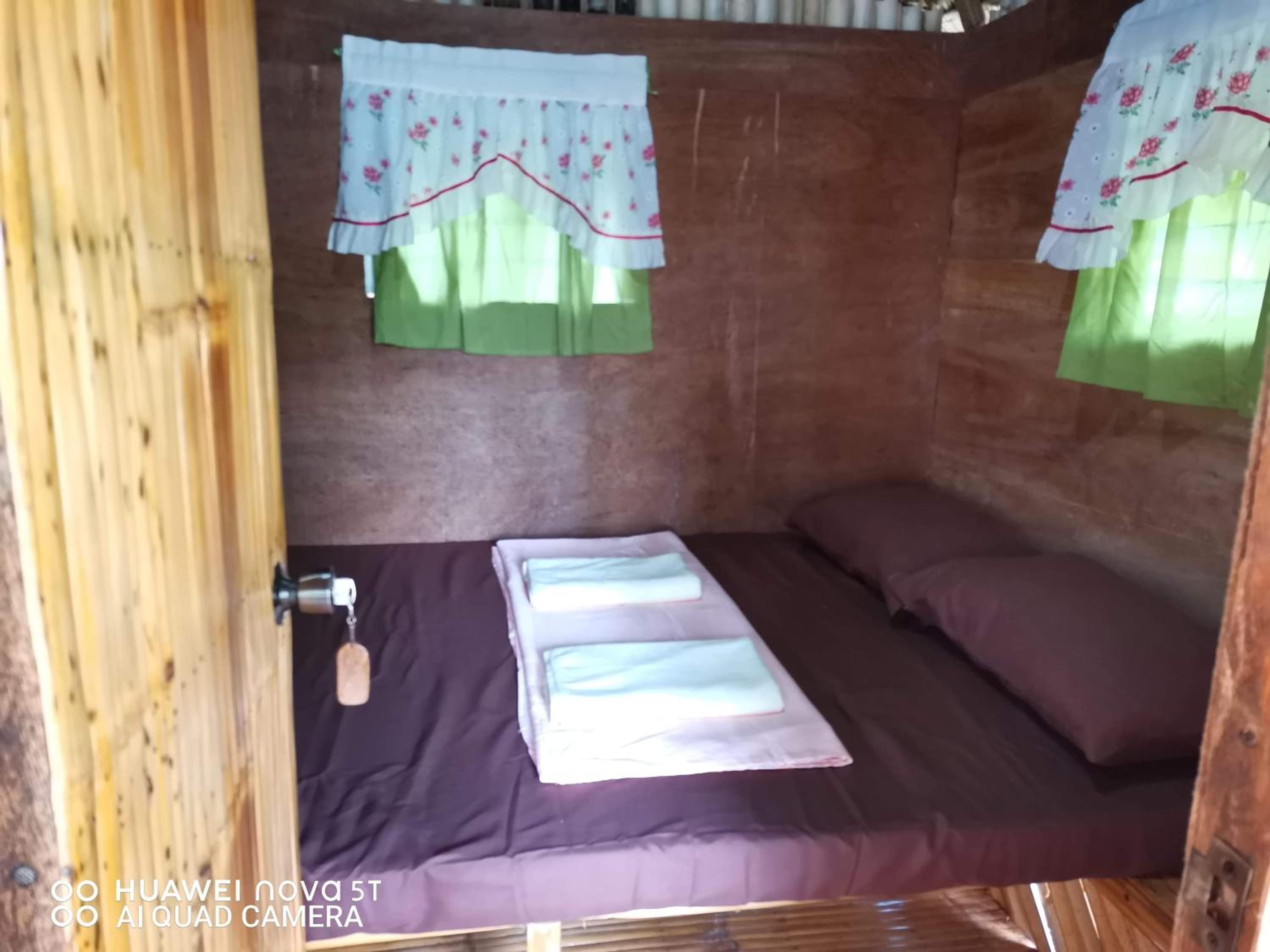 One-Bedroom House photo 1