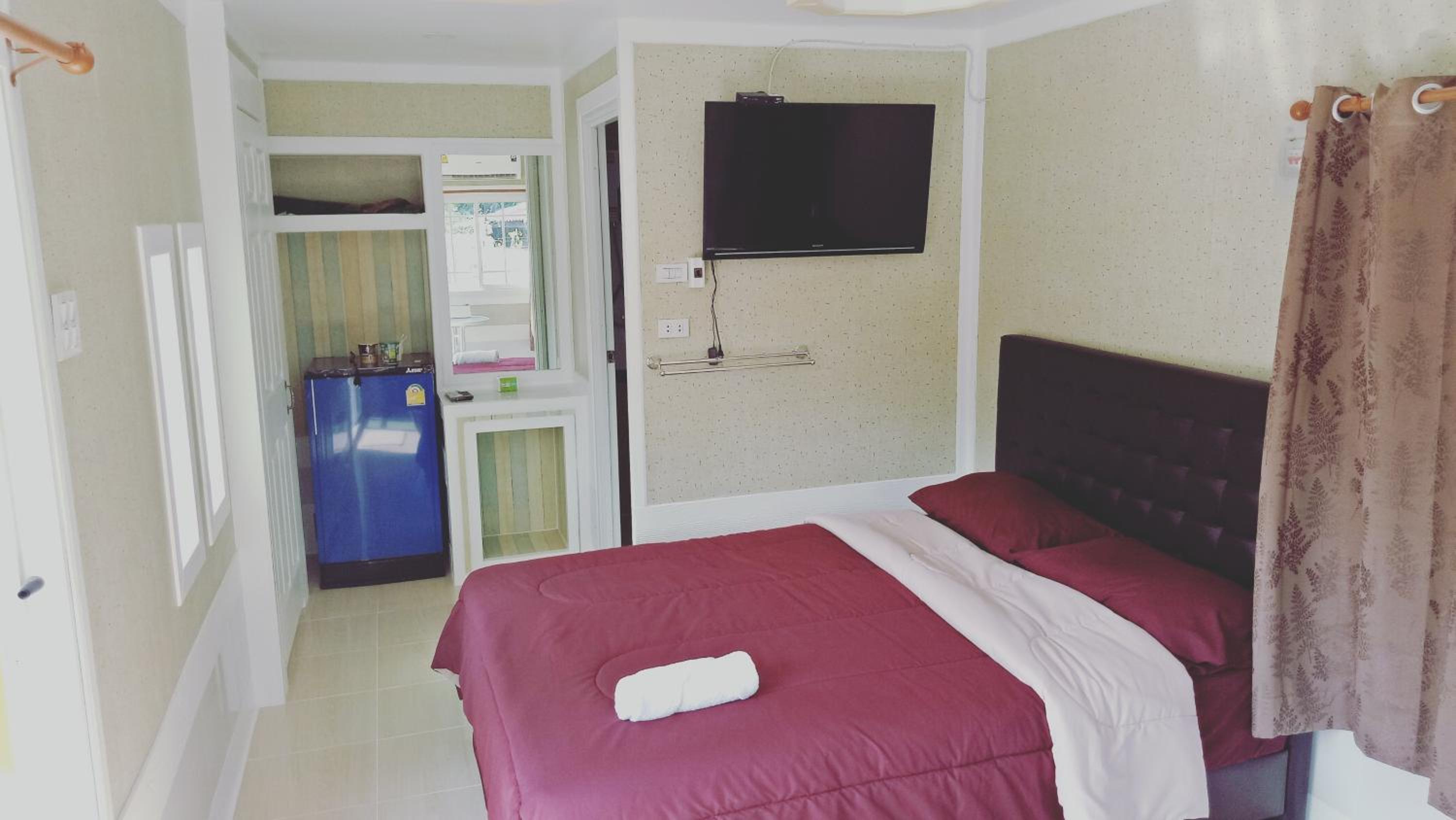 One-Bedroom House - Photo 113