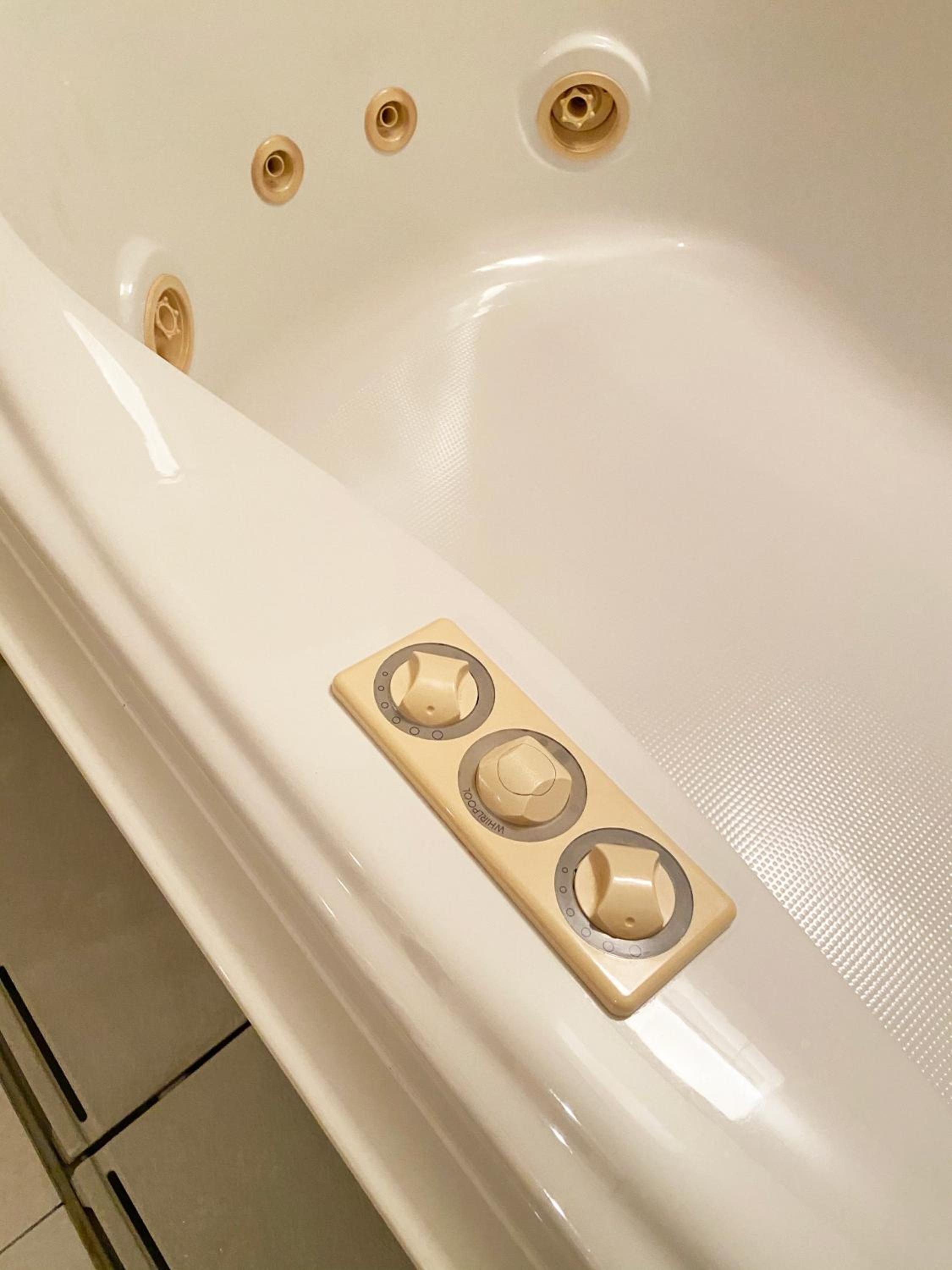 King Room with Spa Bath (Room Selected at Check-in) - Photo 31