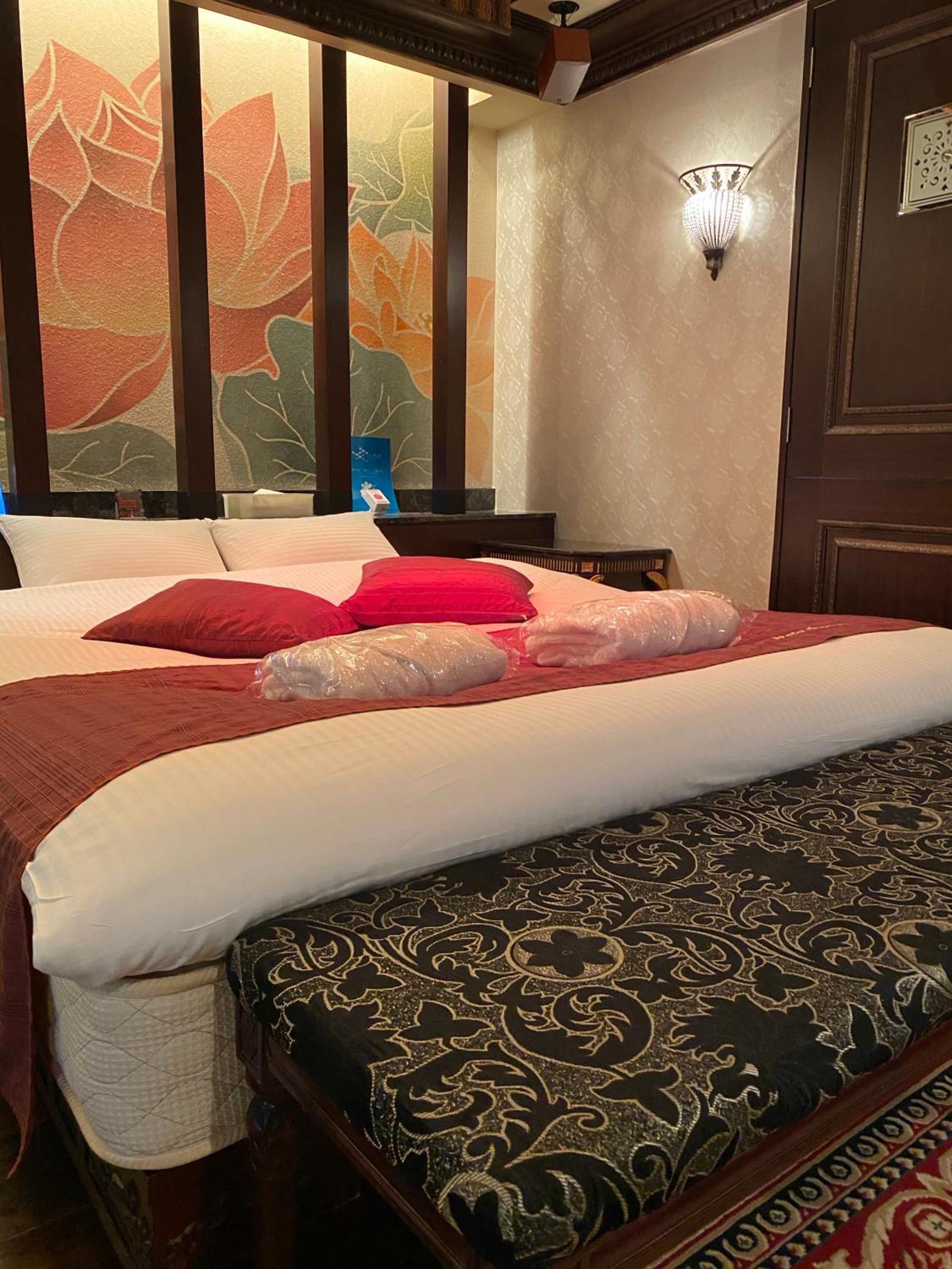 King Room with Spa Bath (Room Selected at Check-in) - Photo 5