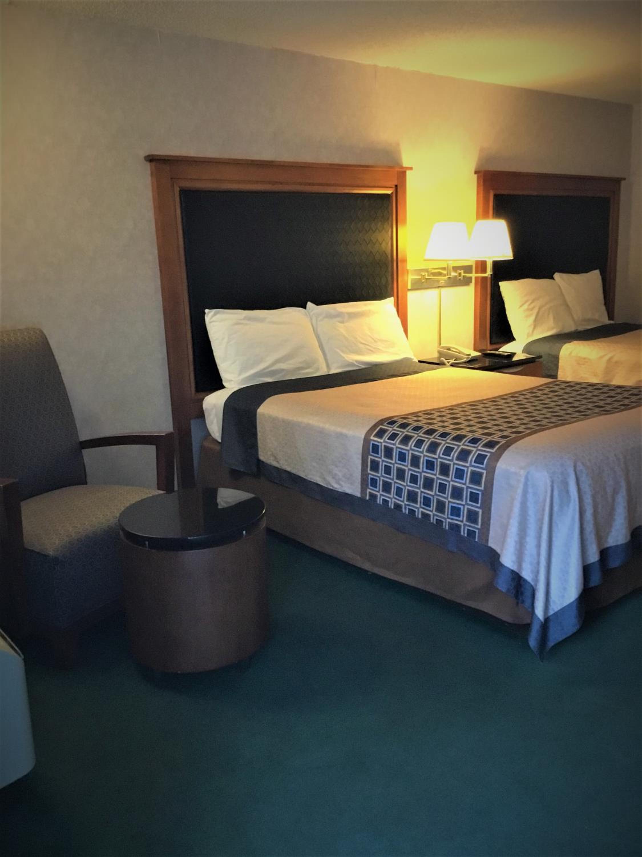 Double Room with Two Double Beds - Smoking - Photo 14