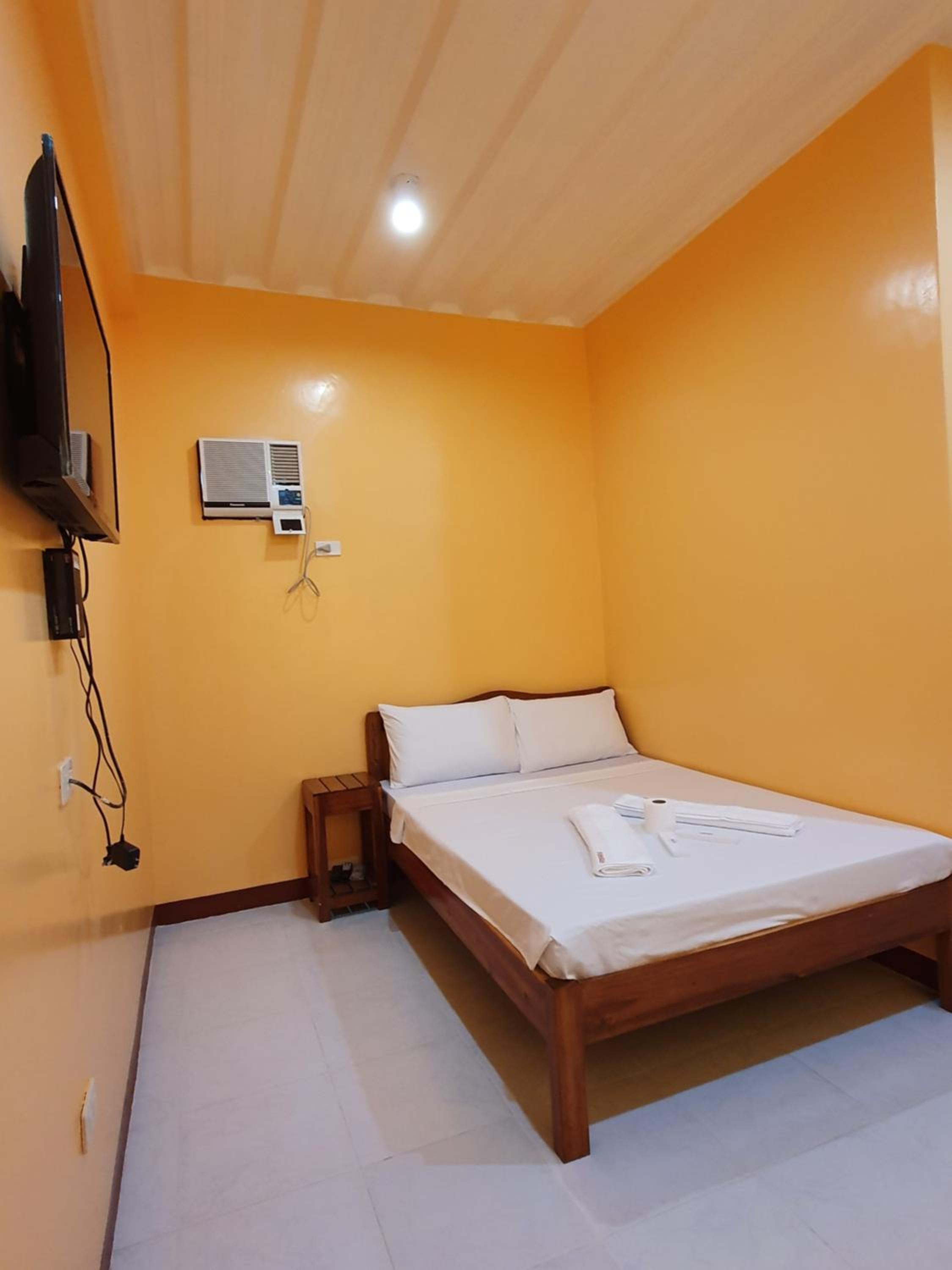 Double Room with Private Bathroom photo 1
